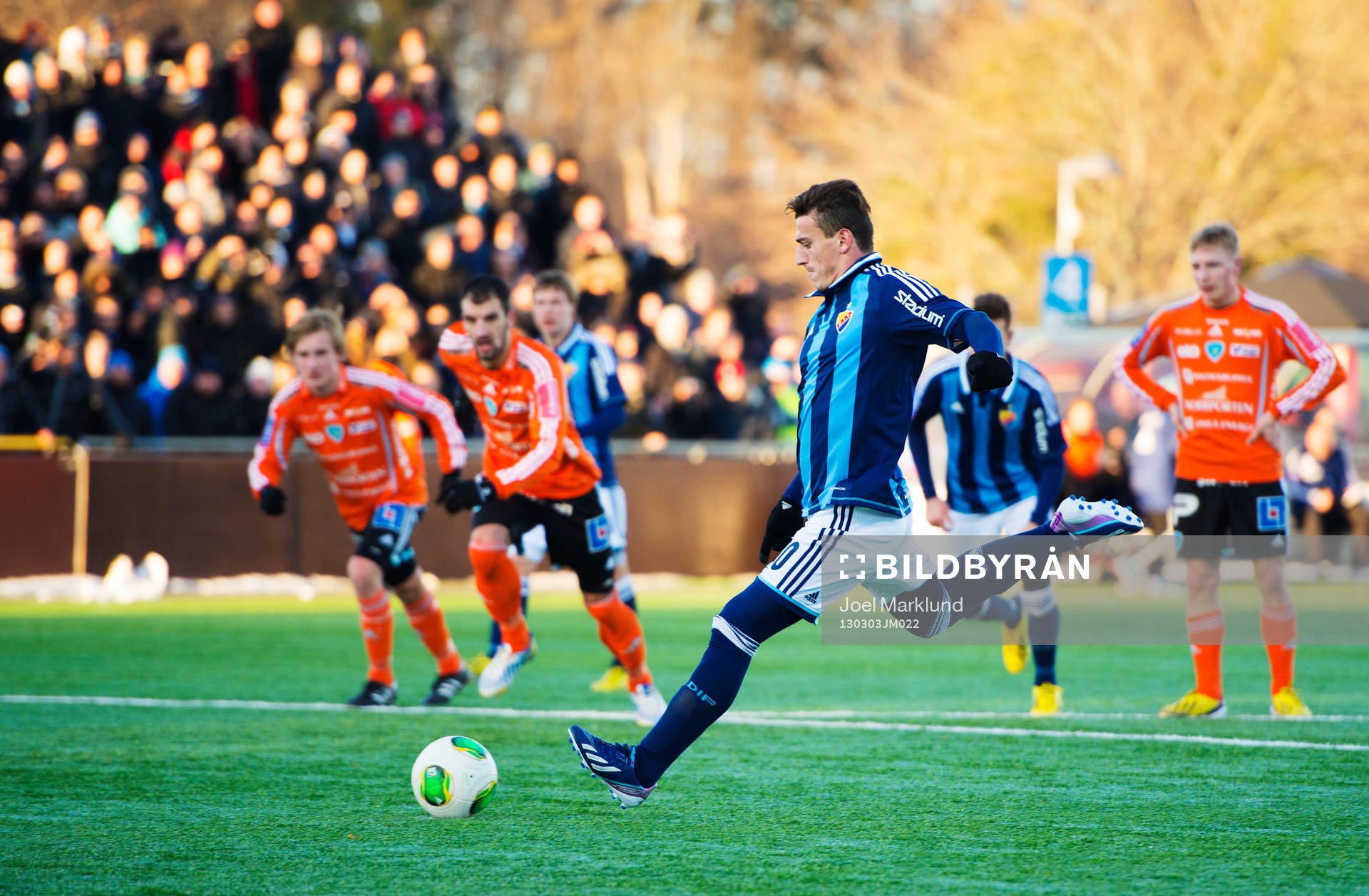 Erton Fejzullahu, Djurgården, skjuter in 2-0 på straff