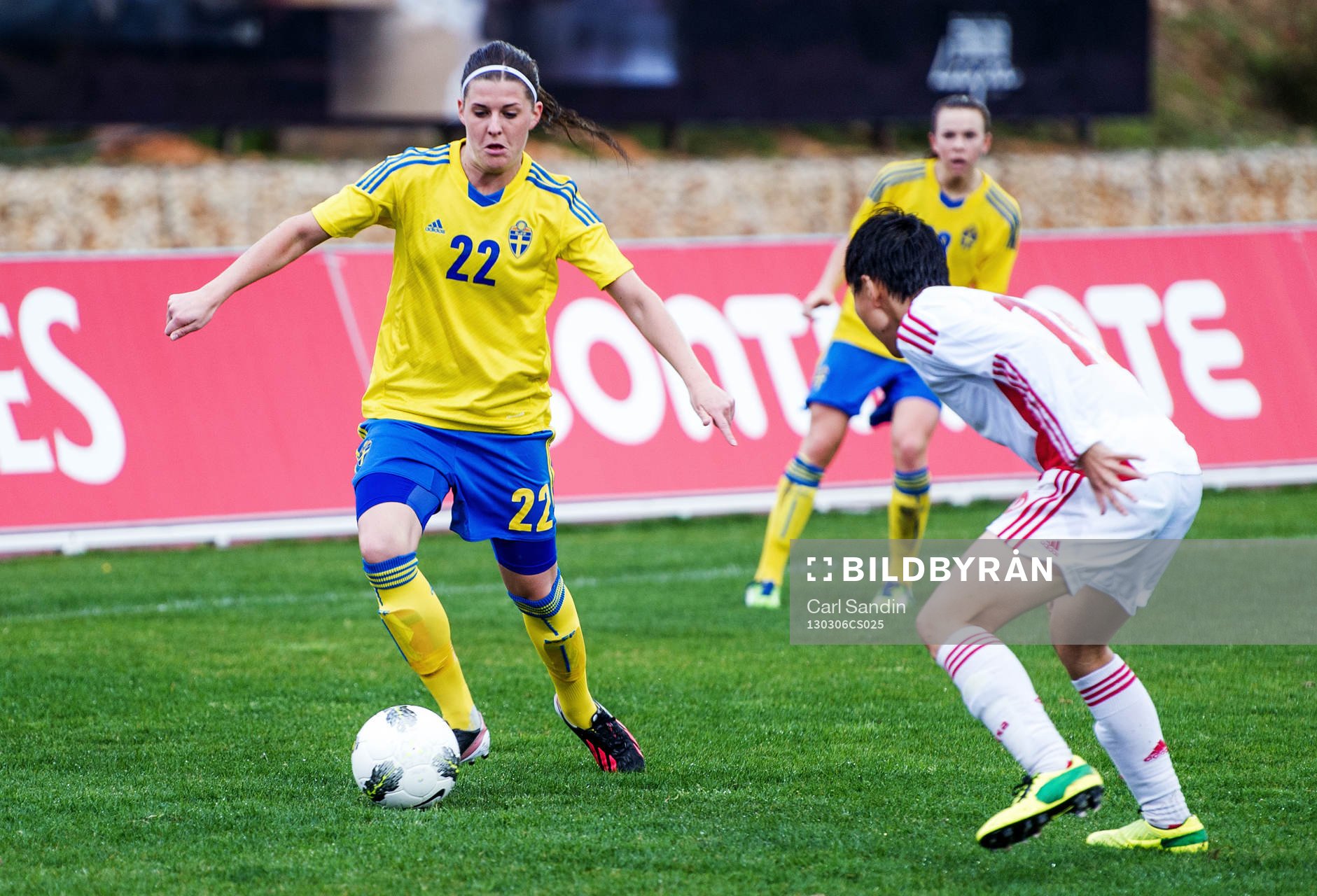 Olivia Schough, Sverige, debuterar i landslaget