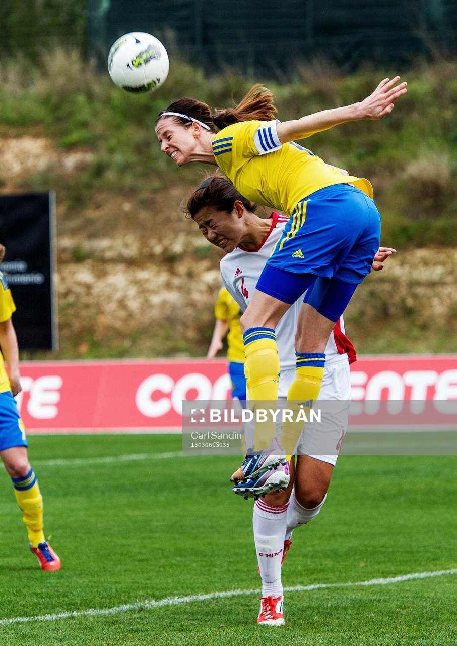 Lotta Schelin, Sverige, i nickduell med LI JIAYUE, Kina