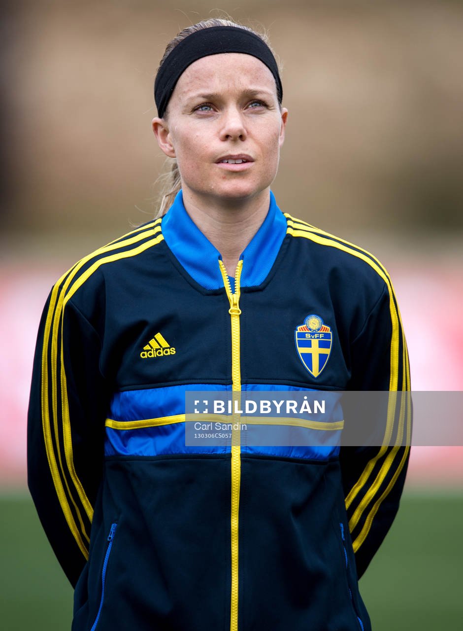 Sara Thunebro, Sverige