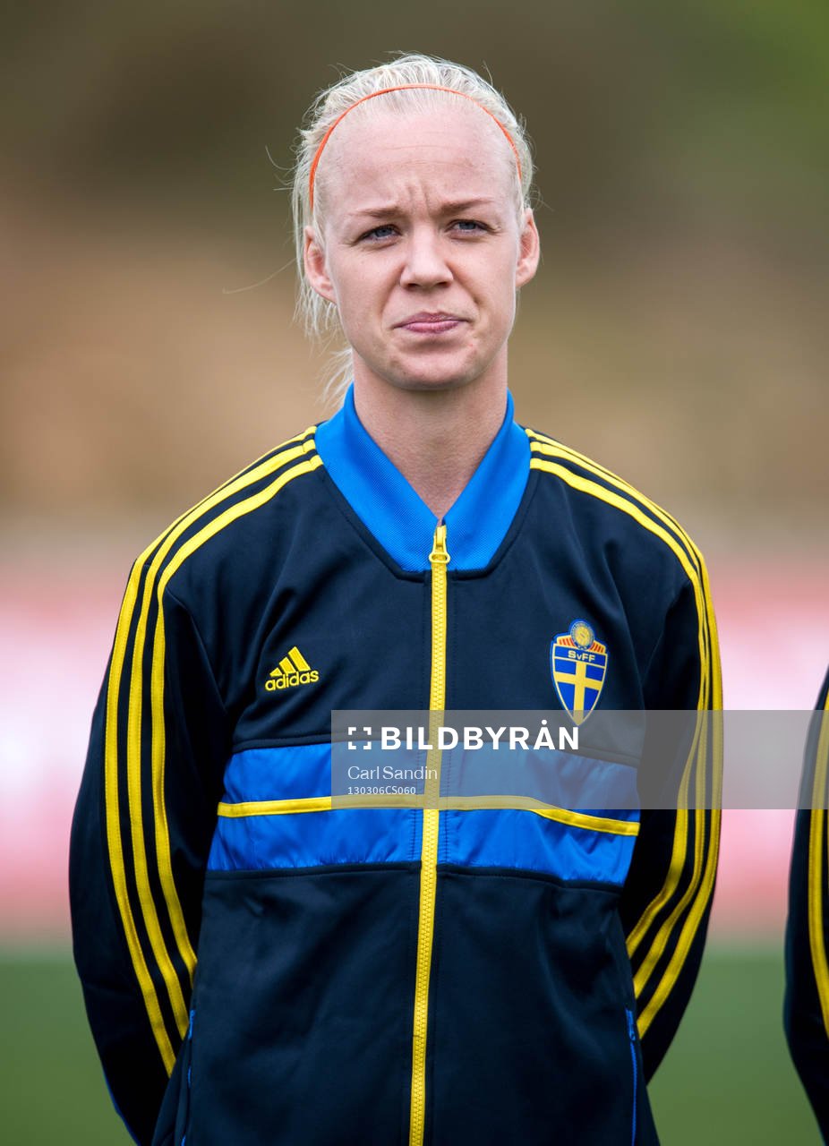 Caroline Seger, Sverige
