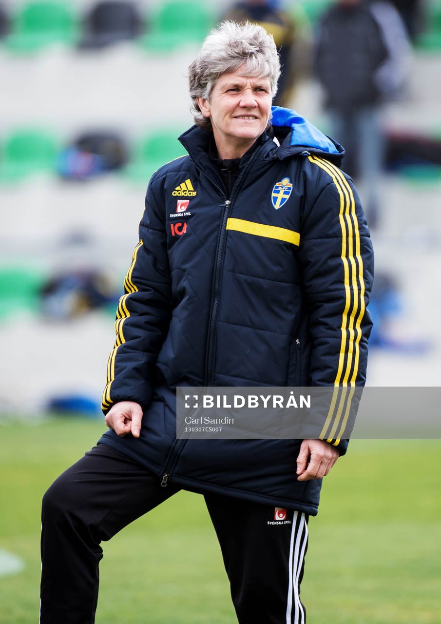 Pia Sundhage, förbundskapten, Sverige