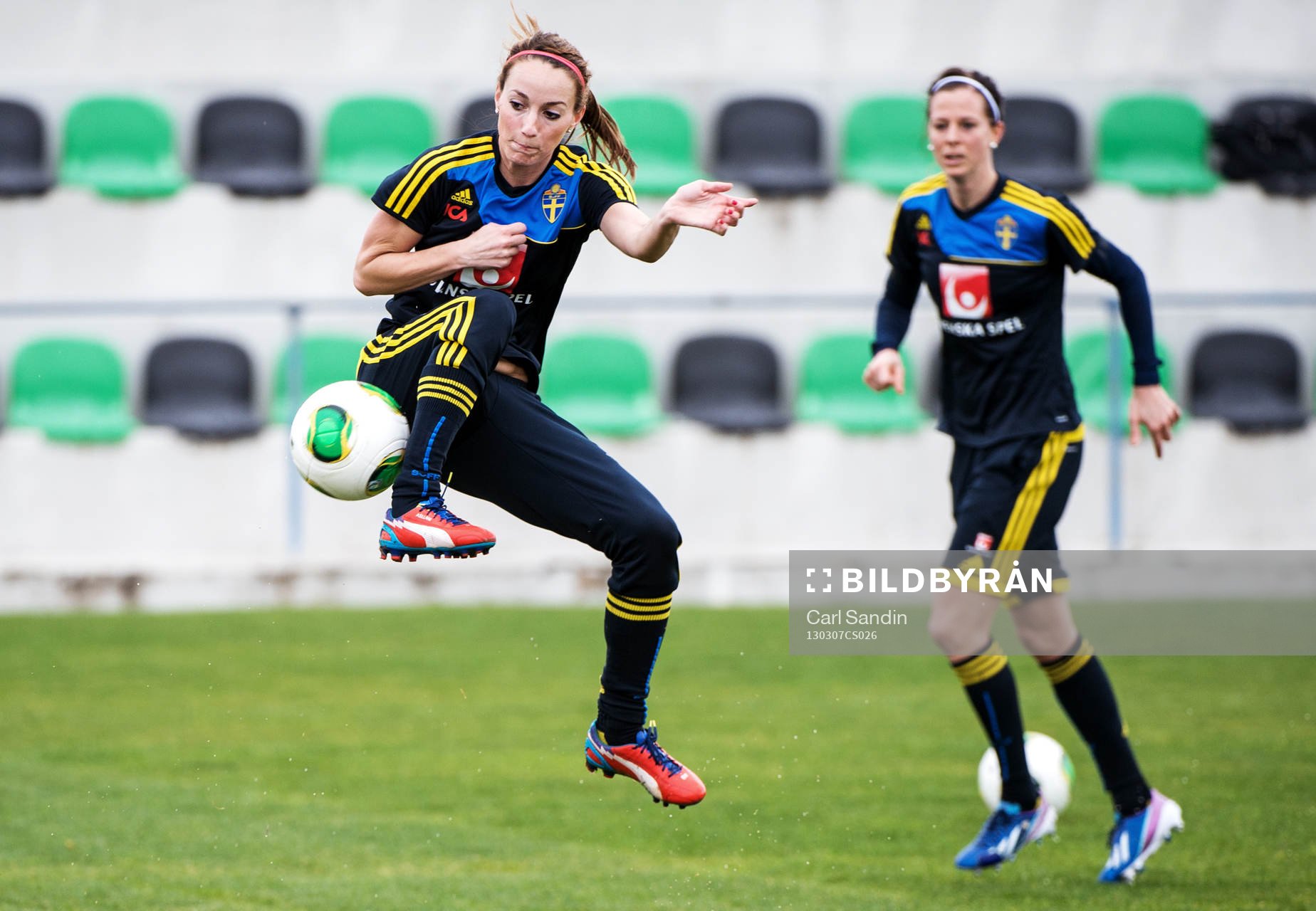 Kosovare Asllani, Sverige