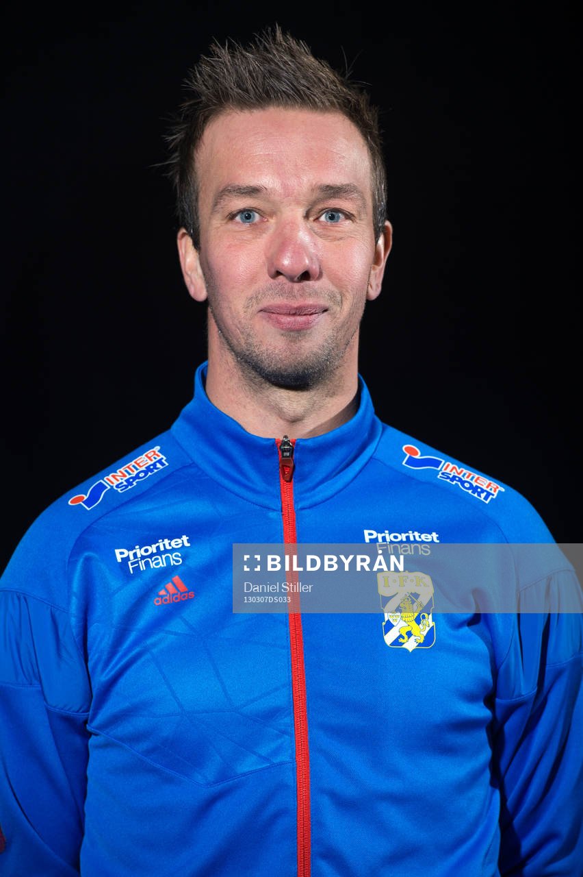 Roland Kaldéus, Massör