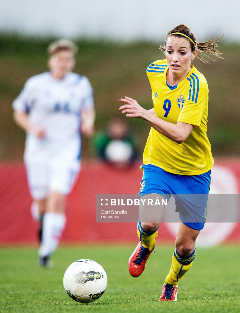 Kosovare Asllani, Sverige