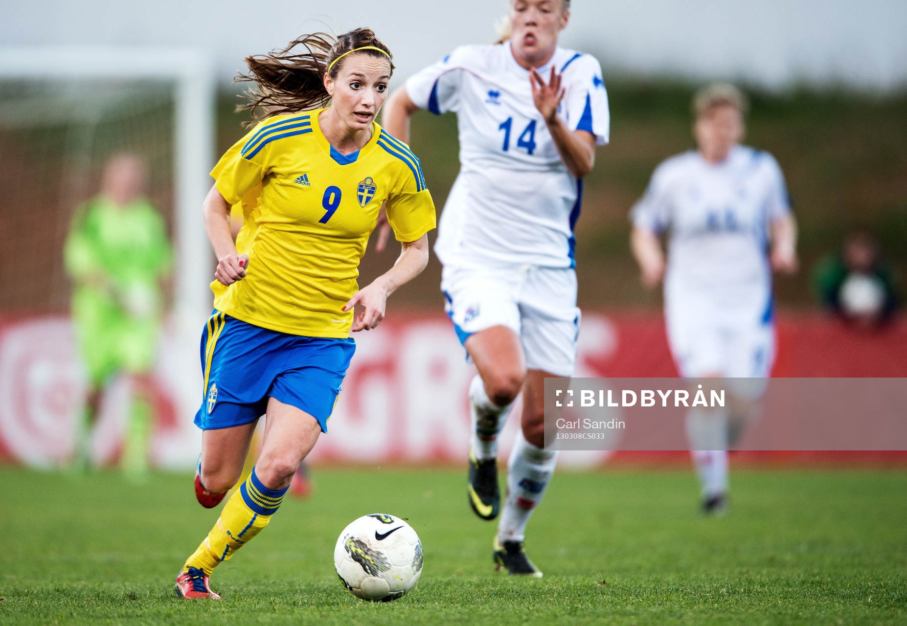 Kosovare Asllani, Sverige