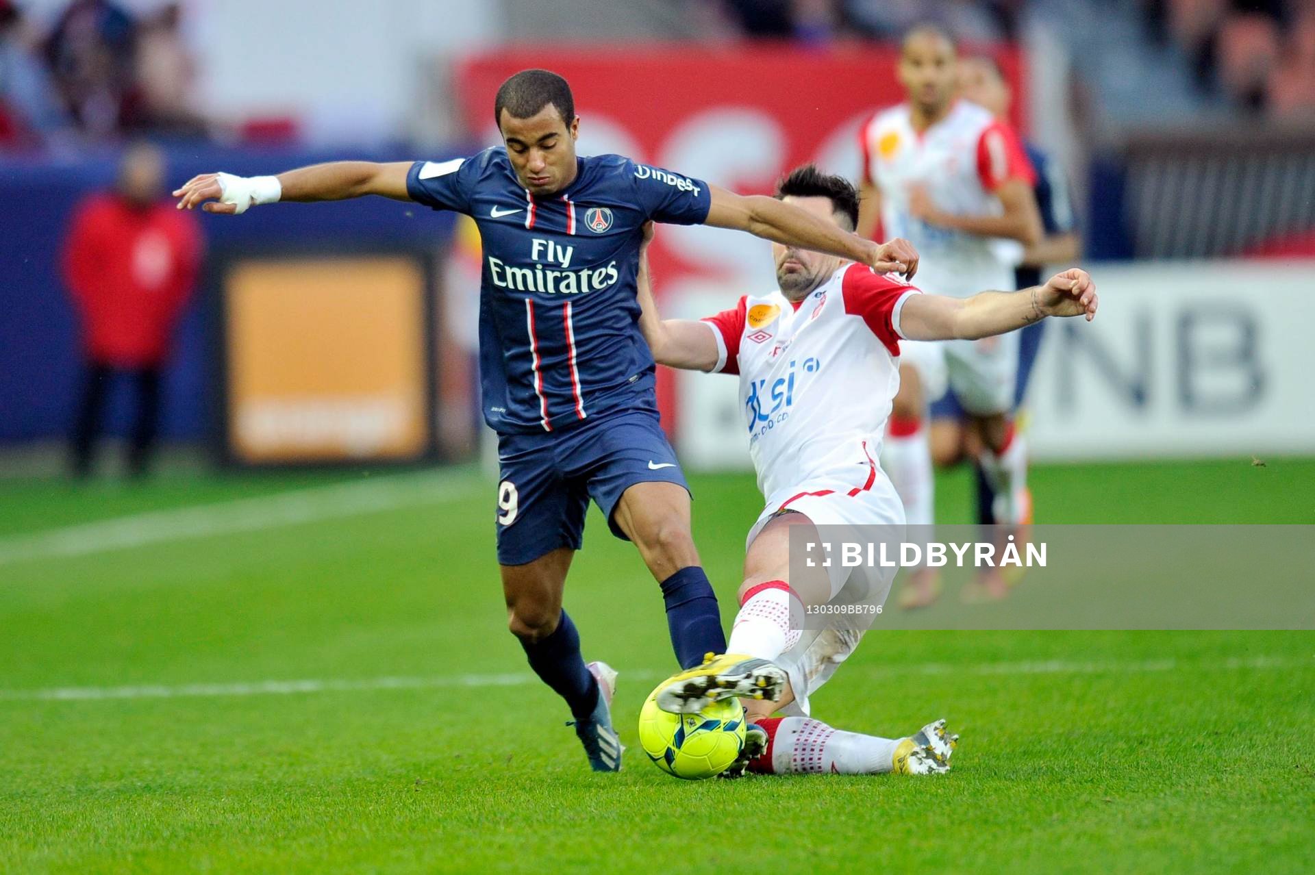 Blessure de Lucas MOURA / Thomas MANGANI - 09.03.2013 -