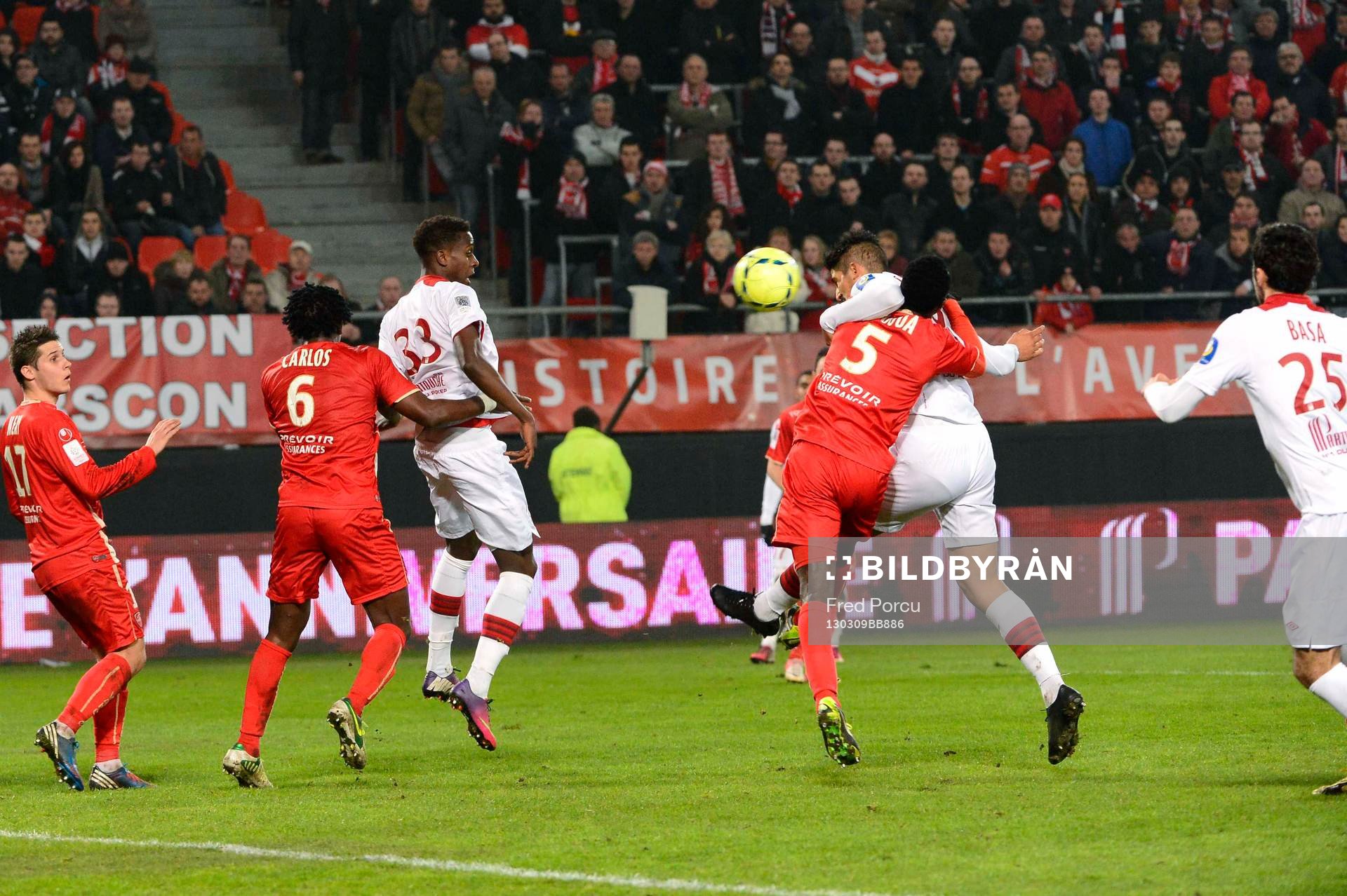 Goal Tulio DE MELO - 09.03.2013 - Valenciennes / Lille -