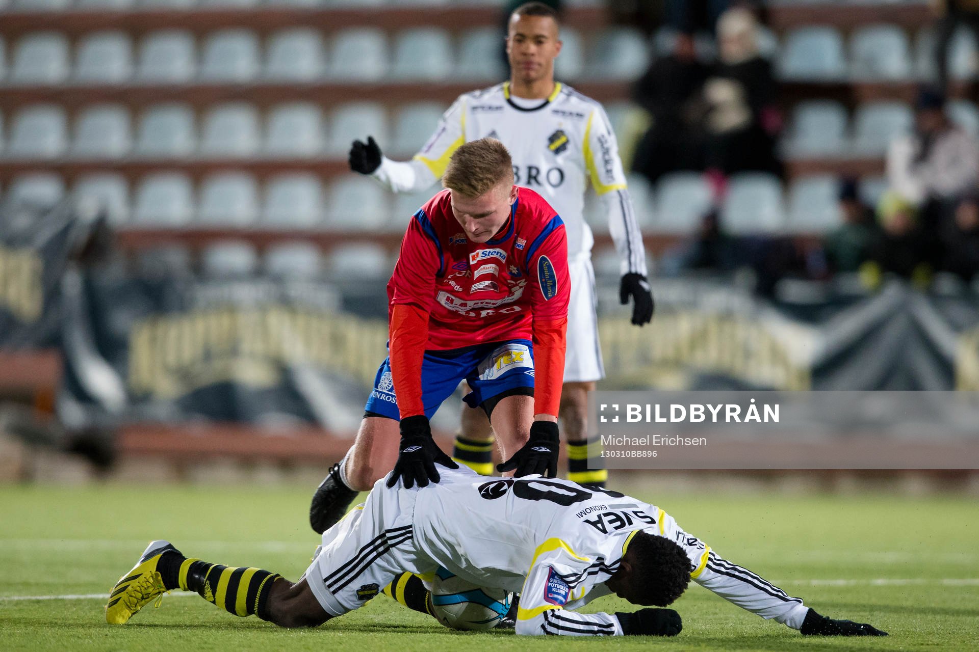 Henrik Carlsson, Örgryte trycker ned Ibrahim Moro, AIK