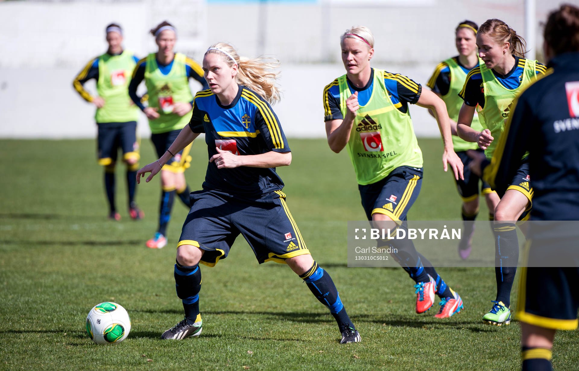 Lisa Dahlkvist, jagas av Nilla Fischer, Sverige