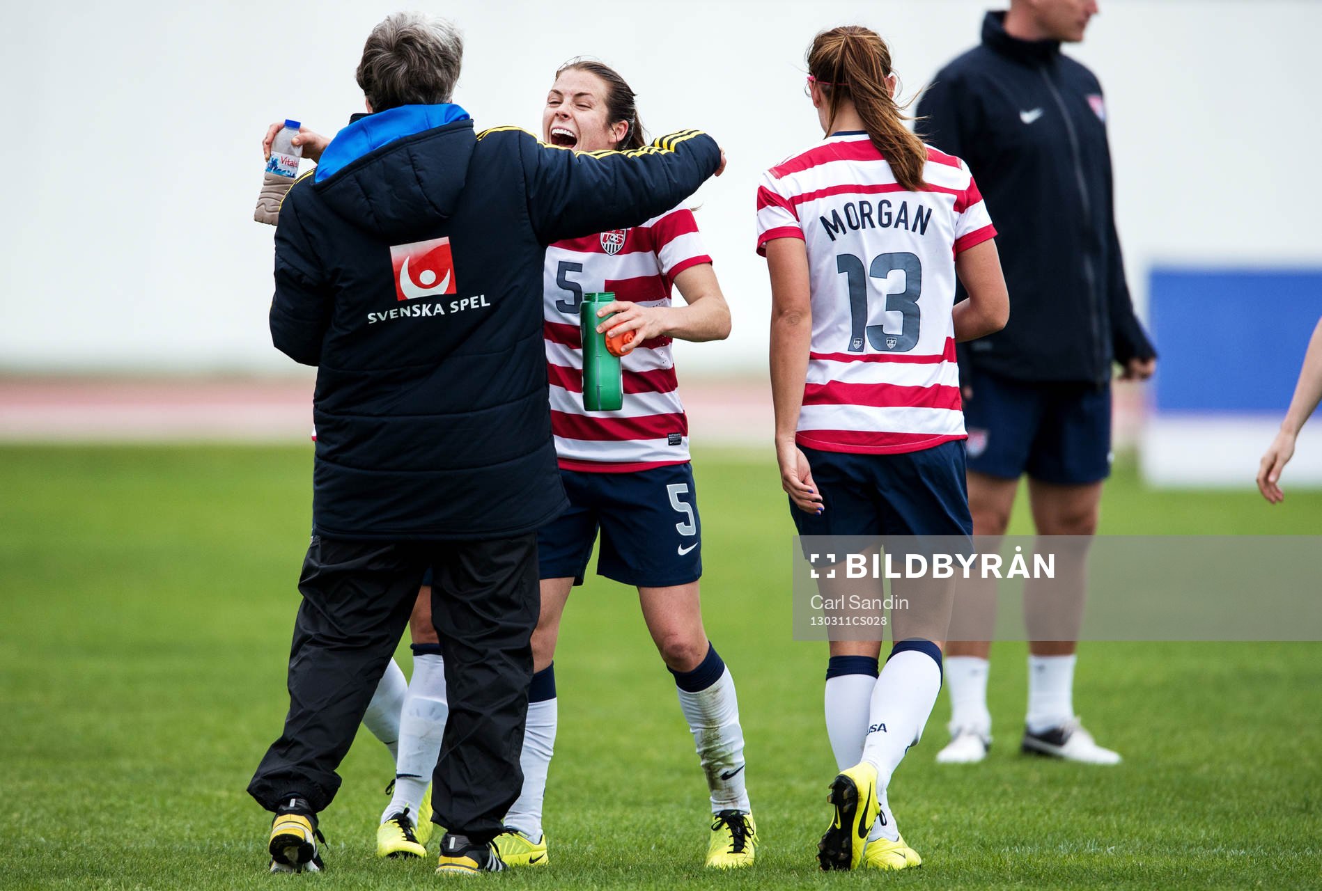 Pia Sundhage, förbundskapten, Sverige, kramar om Kelly