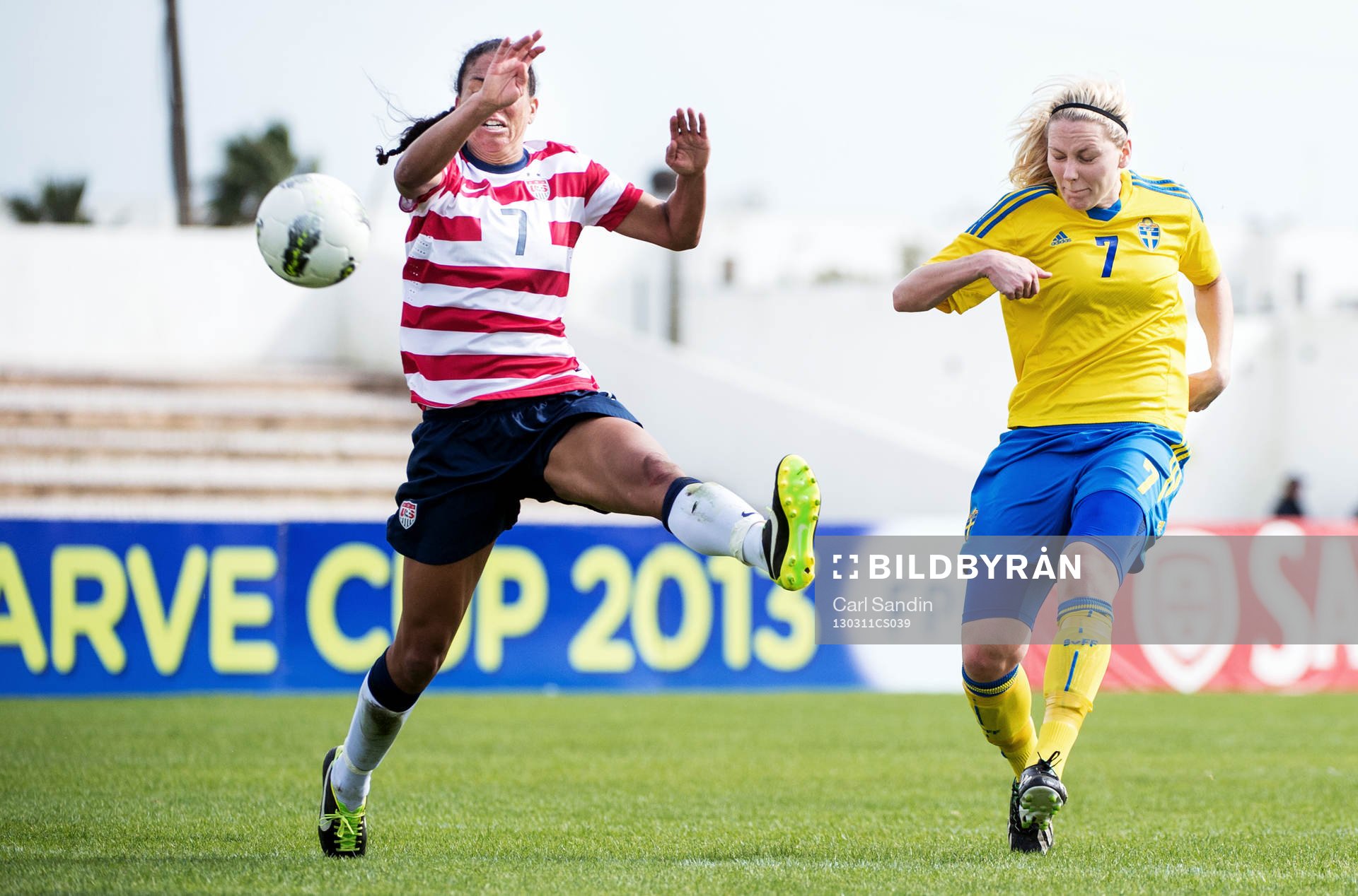 Lisa Dahlkvist, Sverige, skjuter mot mål