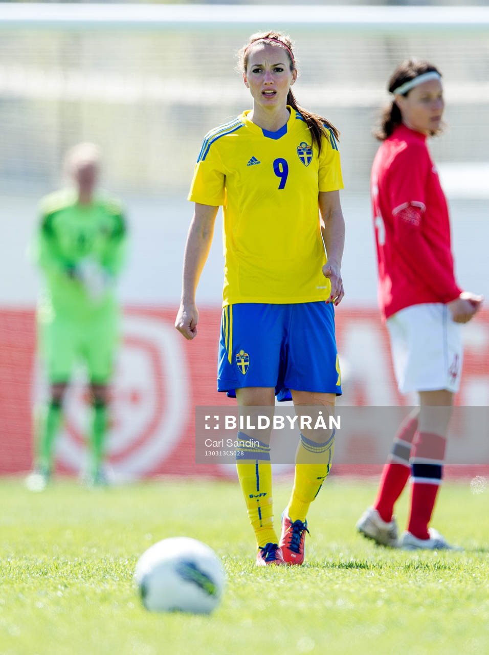 Kosovare Asllani, Sverige