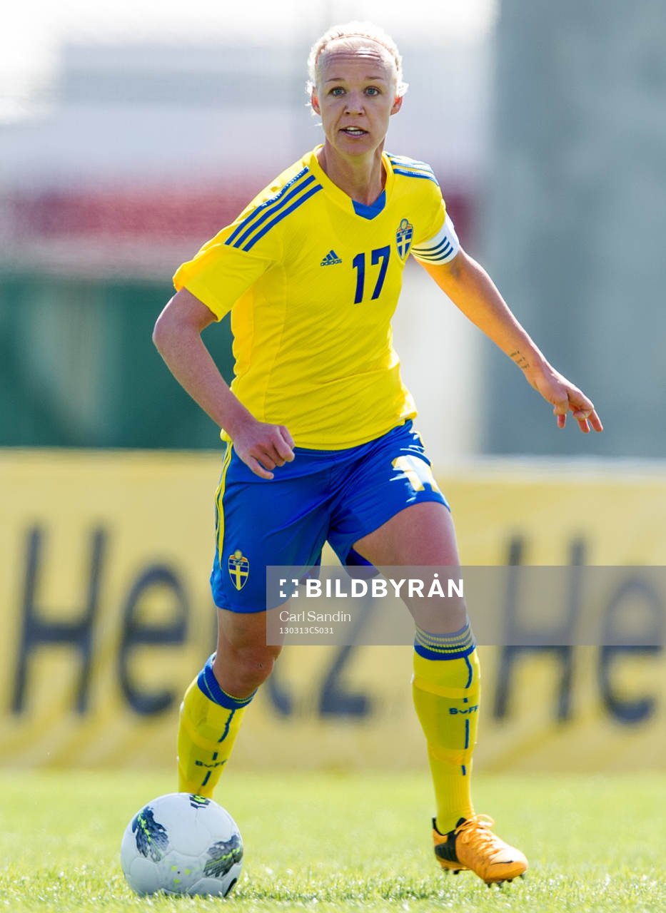 Caroline Seger, Sverige