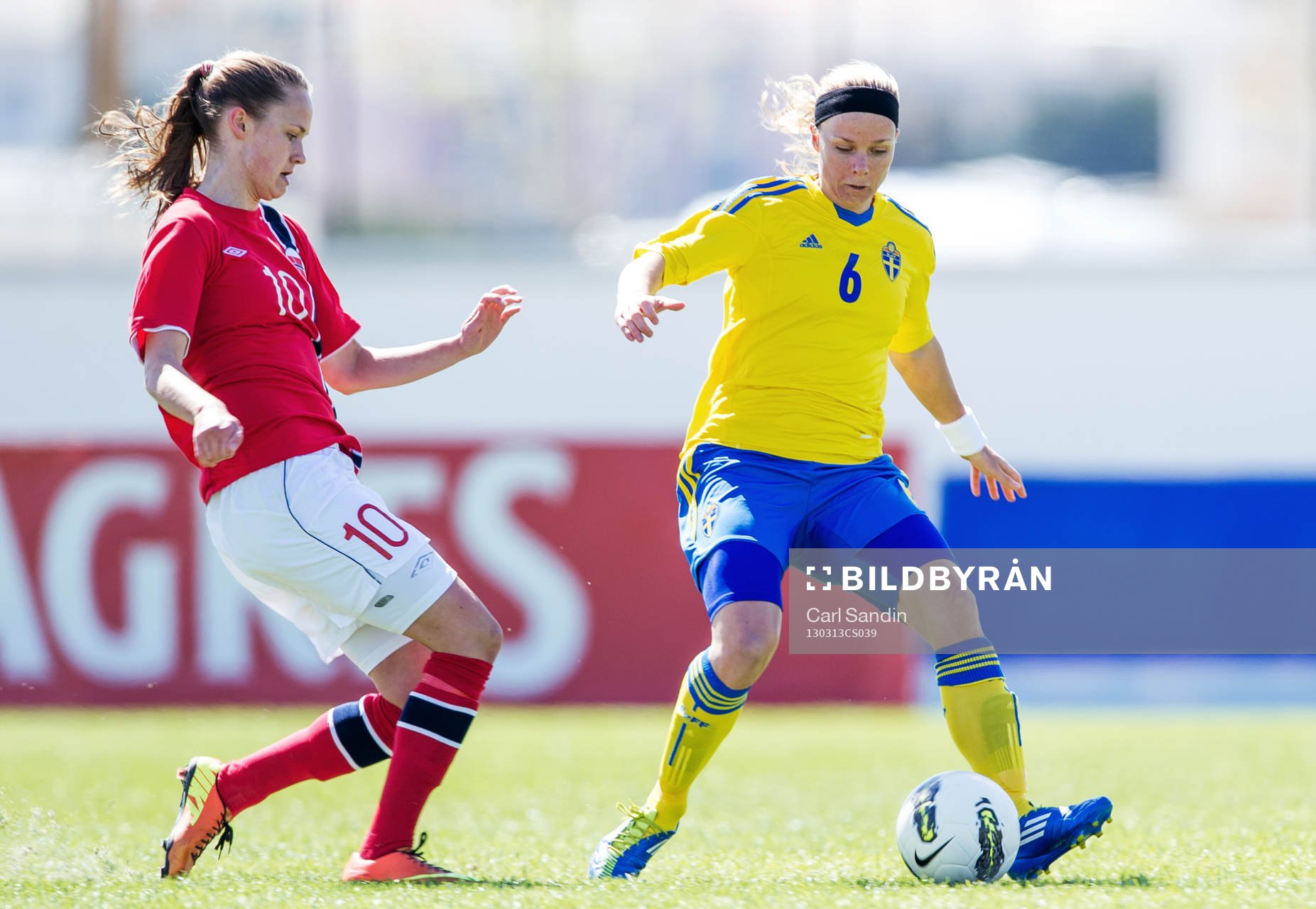 Sara Thunebro, Sverige