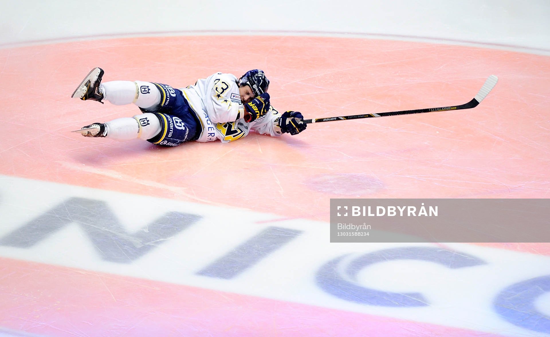 HV71 nr 33	 Elias Fälth.© Bildbyrån - Cop 101