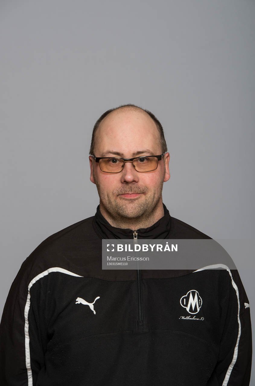 Fotboll, Damallsvenskan, Mallbacken: Lars ” Loket ” Olsson, lagledare