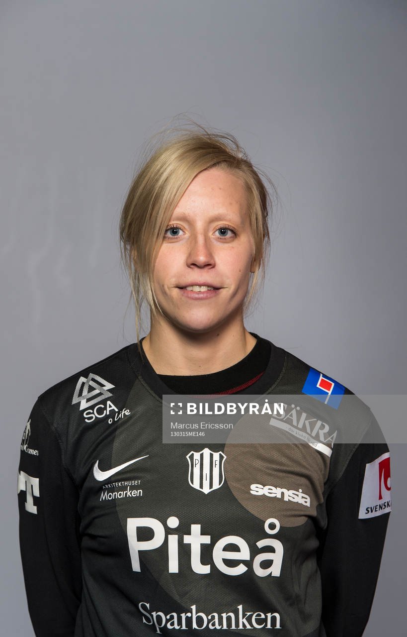 Maria Rönnbäck, målvakt