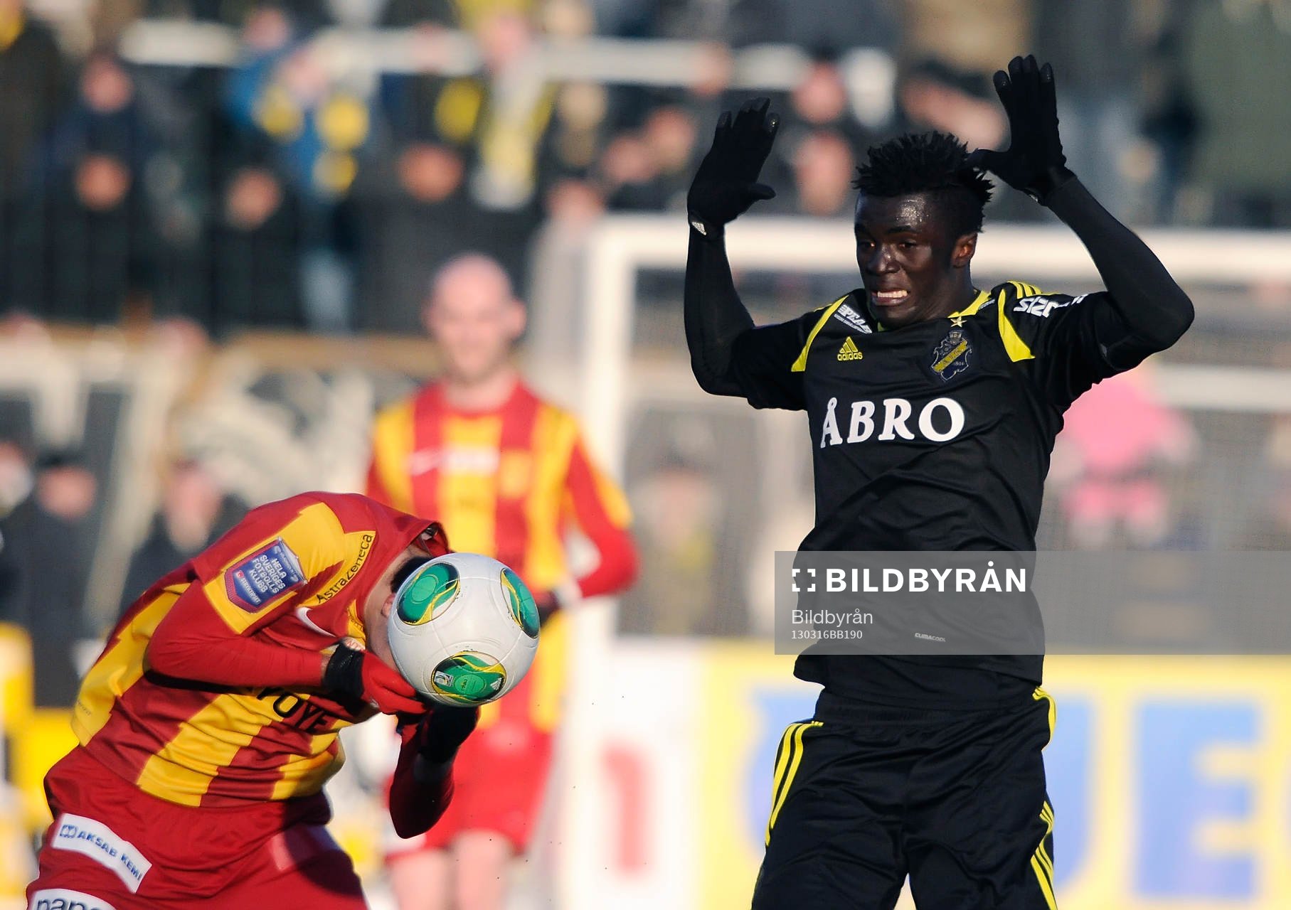 AIKs nr 22 Kwame Amponsah Karikari kommer