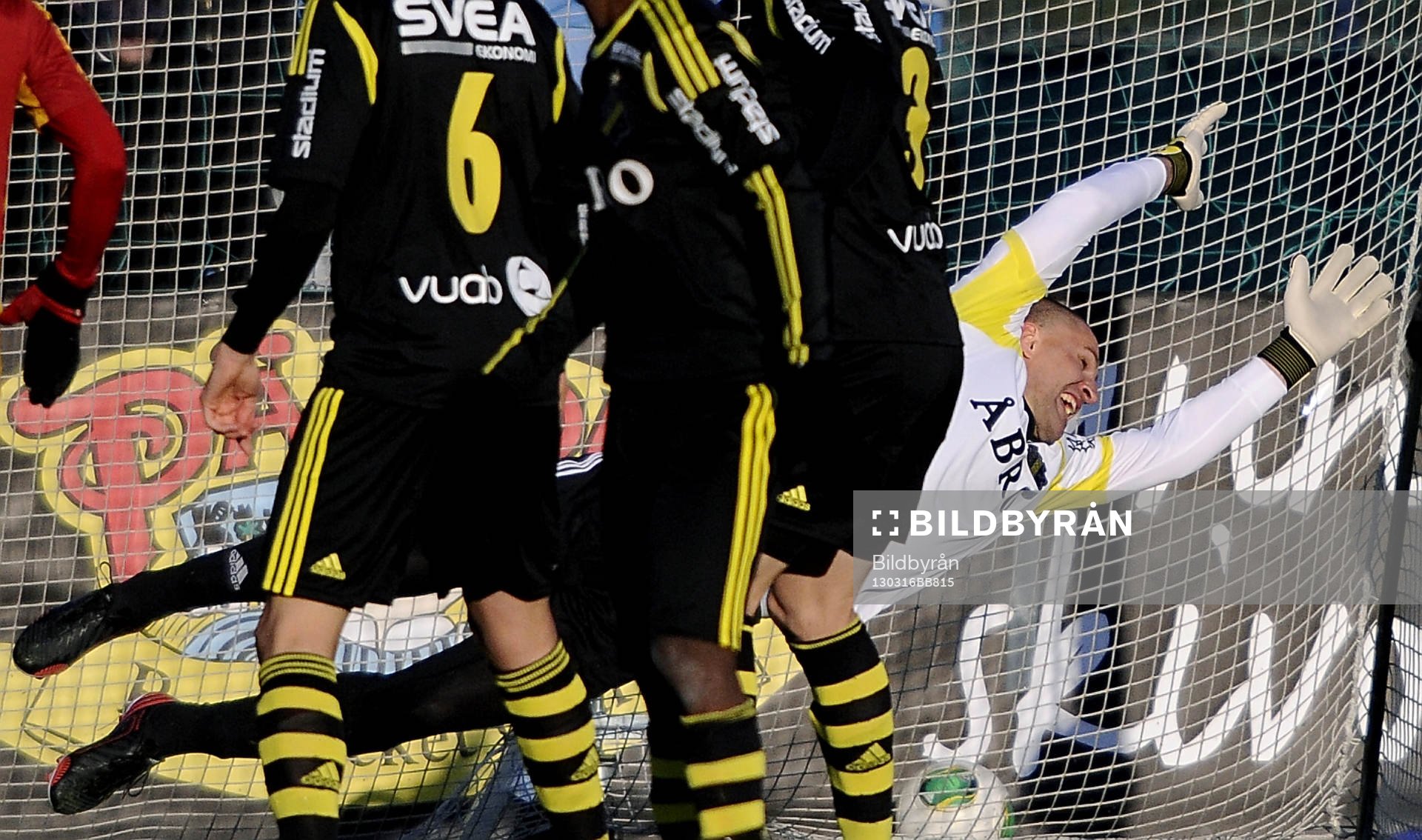 AIKs målvakt nr 27 Ivan Turina
