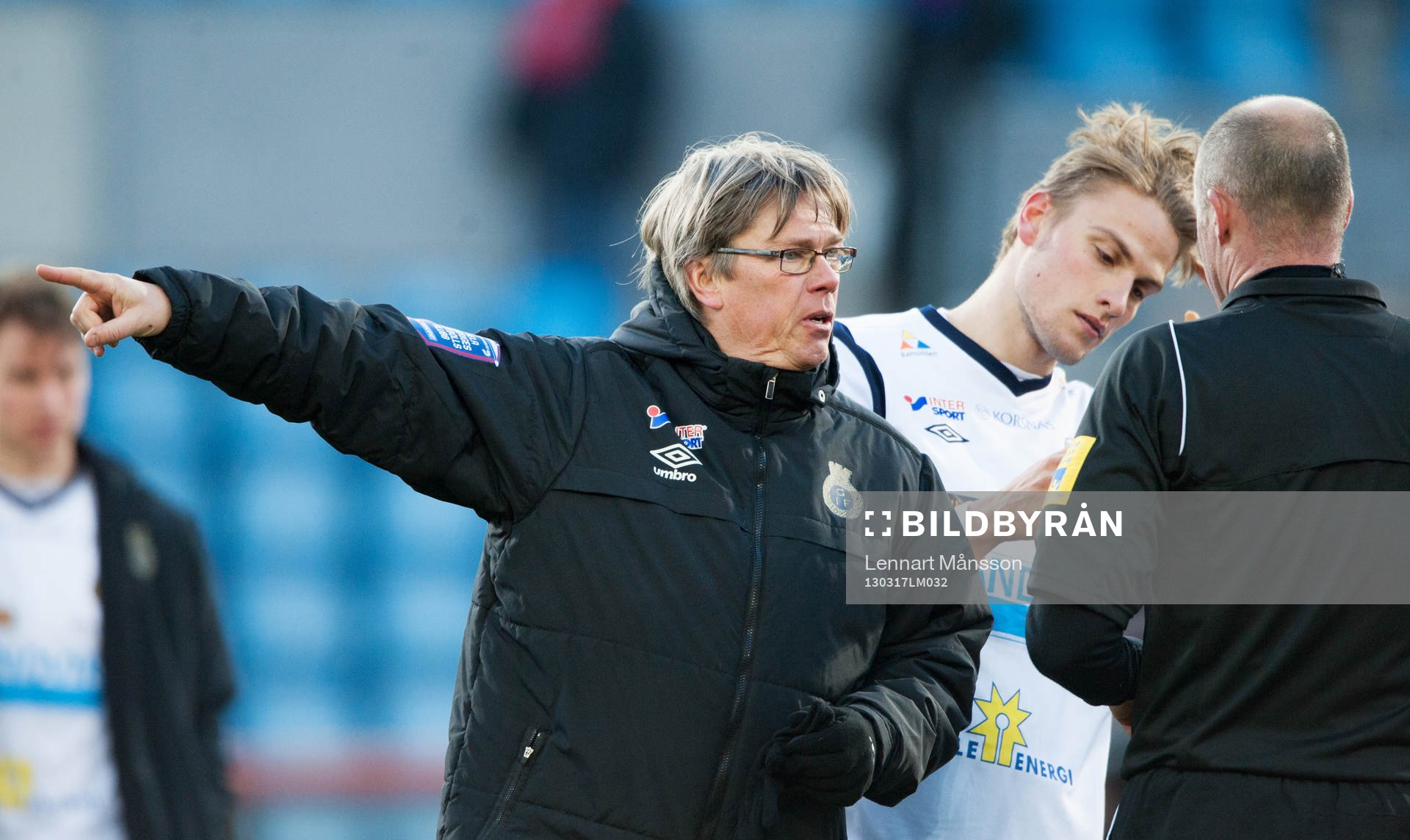 Per Olsson, tränare, Gefle, framför klagomål hos domare