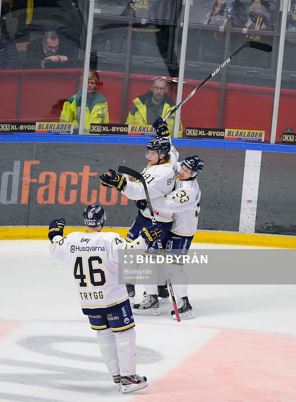 Jubel 1-2 målet av HV71 nr 91 Andreas Jämtin