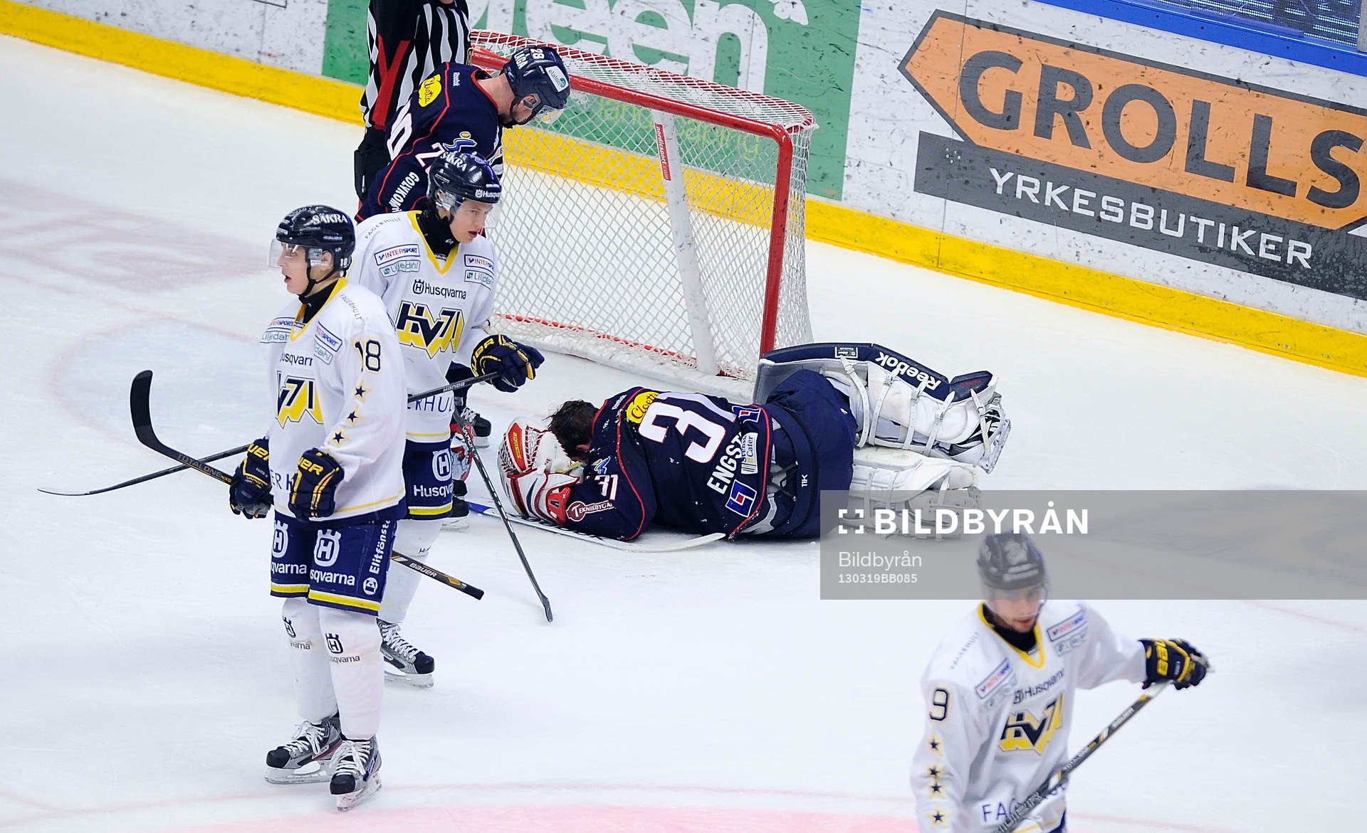 Linköpings målvakt nr 31 Christian Engstrand blev skadad
