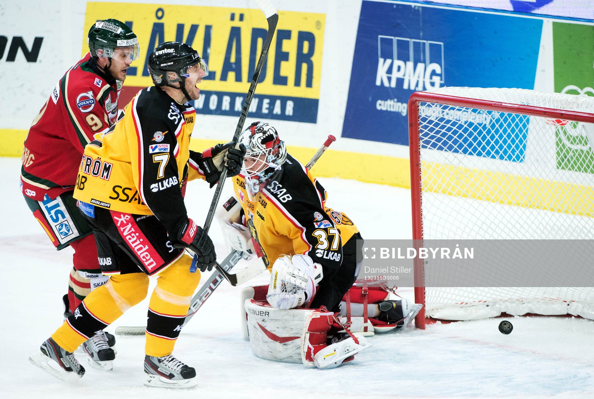 Christian Bäckman, Frölunda, gör 1-0 bakom Johan