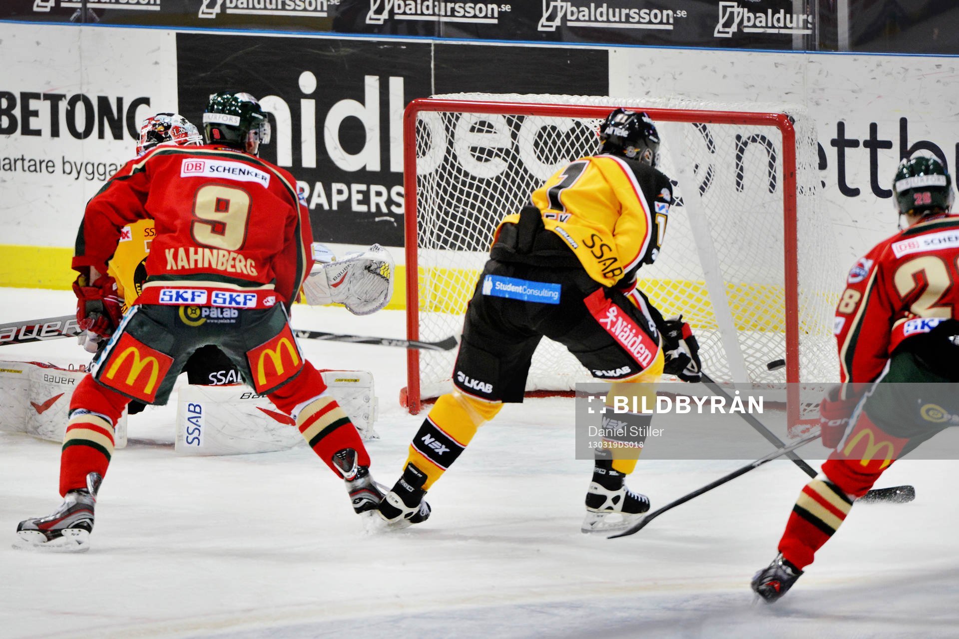 Nr 9 i Frölunda Magnus Kahnberg gör 2-1 till Frölunda
