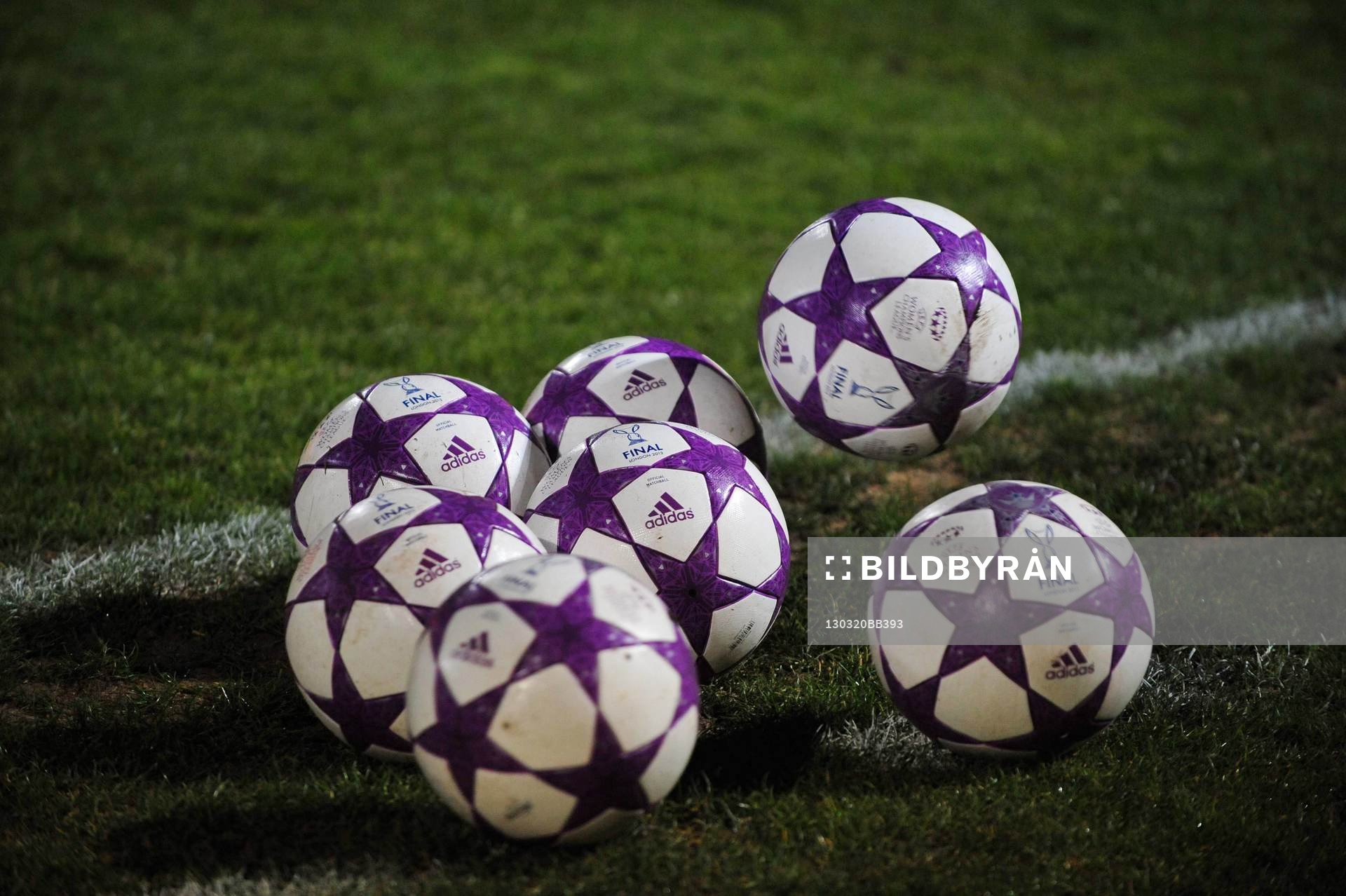 Fotboll, Champions League, Dam, Juvisy - Göteborg: Illustration Ballon - 20.03.2013 - Juvisy / Goteborg - 1/4Finale aller - Ligue des Champions