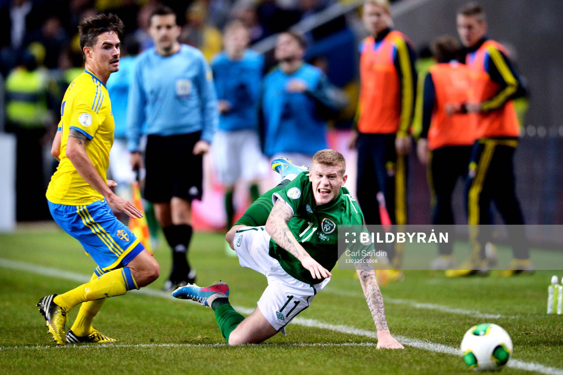 James McClean,  Irland, faller