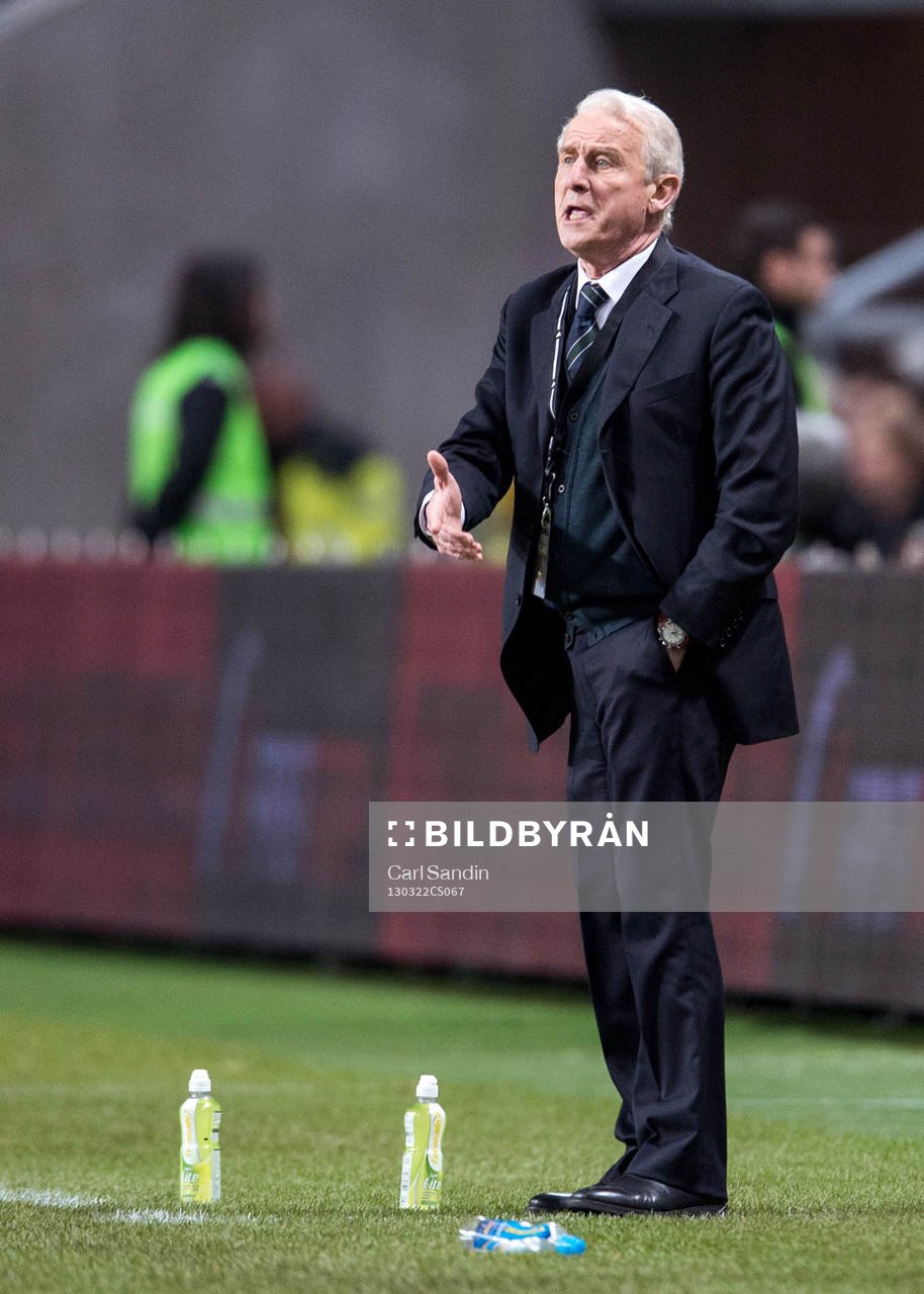 Giovanni Trapattoni, förbundskapten Irland, ropar och