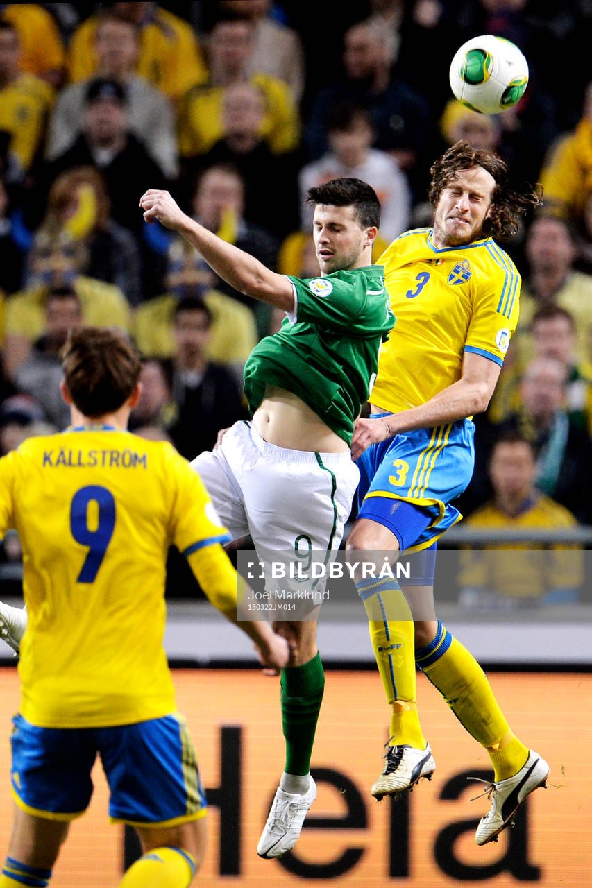Jonas Olsson, Sverige i nickduell med Shane Long, Irland