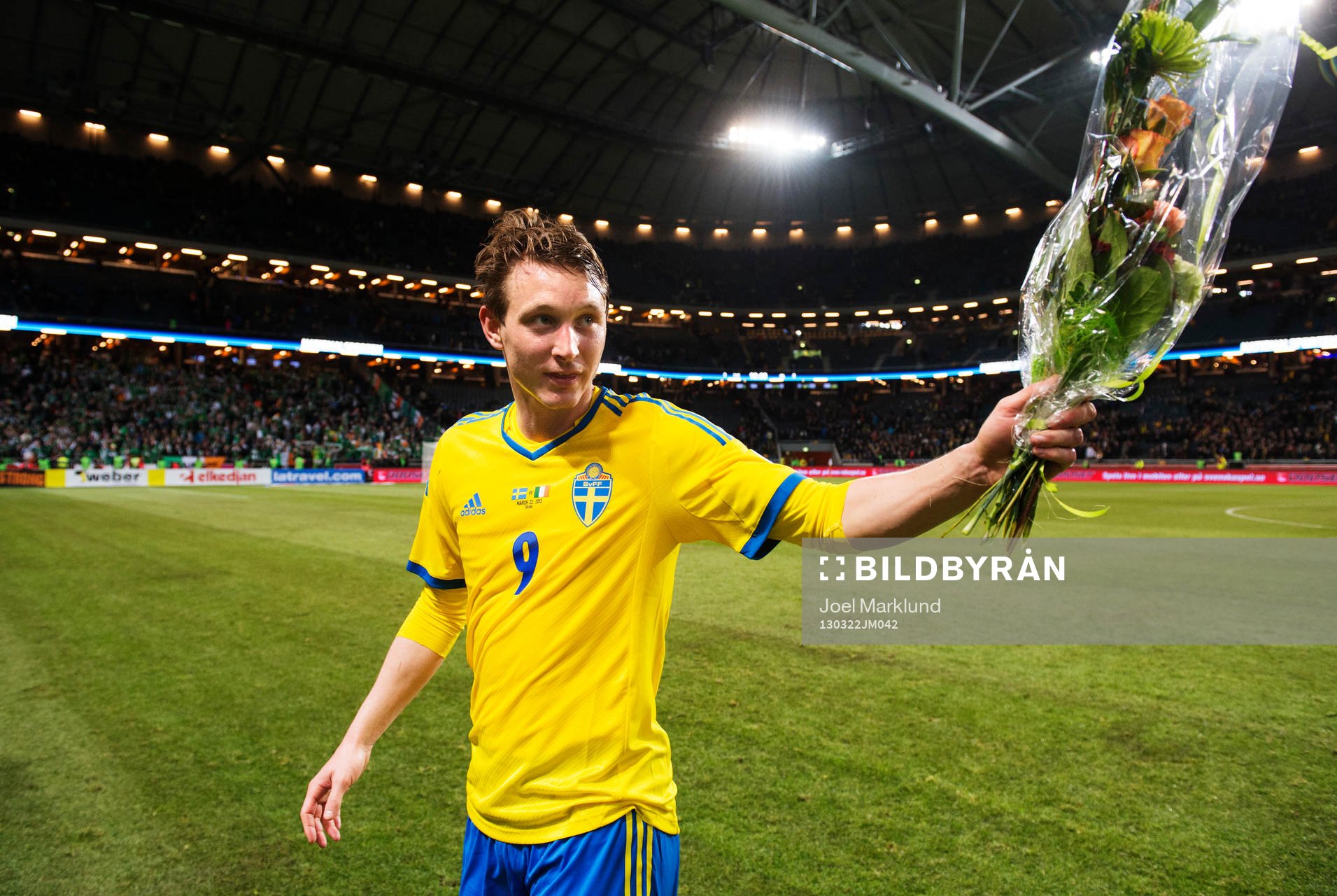 Kim Källström, Sverige, hyllas av publiken