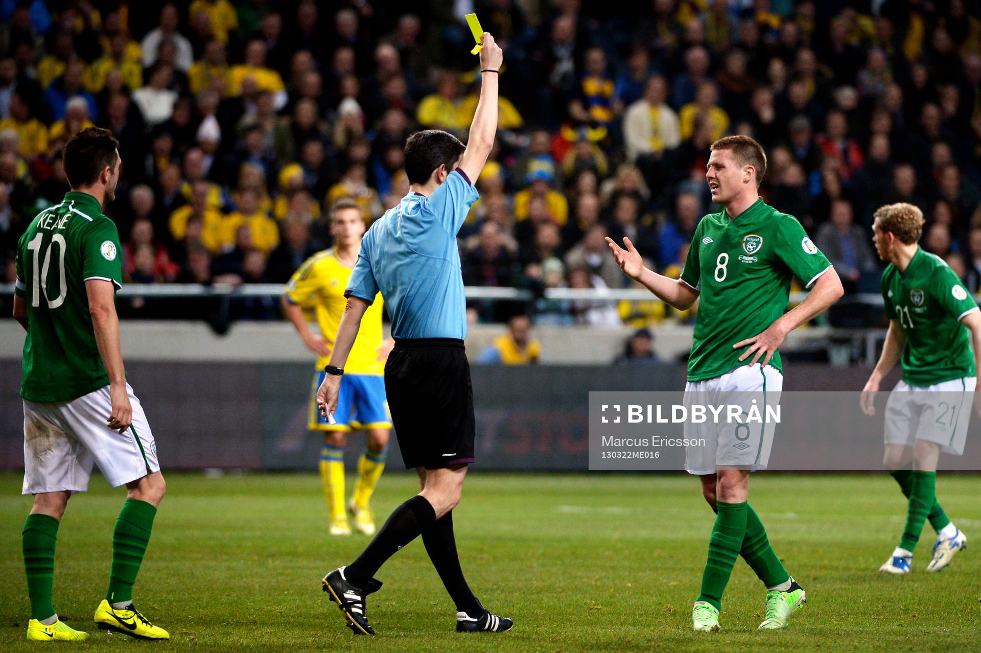 James McCarthy, Irland får gult kort