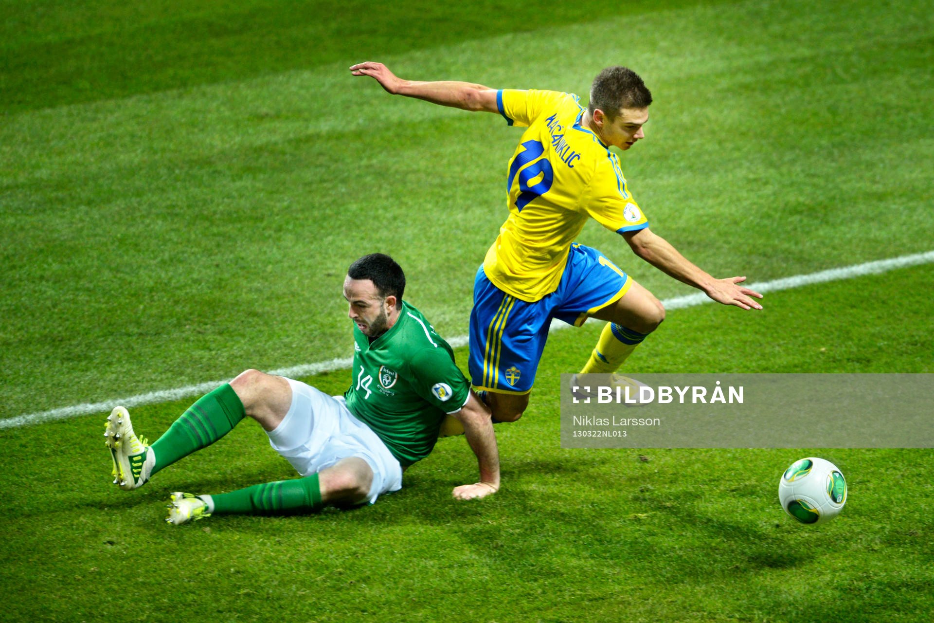Alexander Kacaniklic, Sverige smiter förbi Marc Wilson,