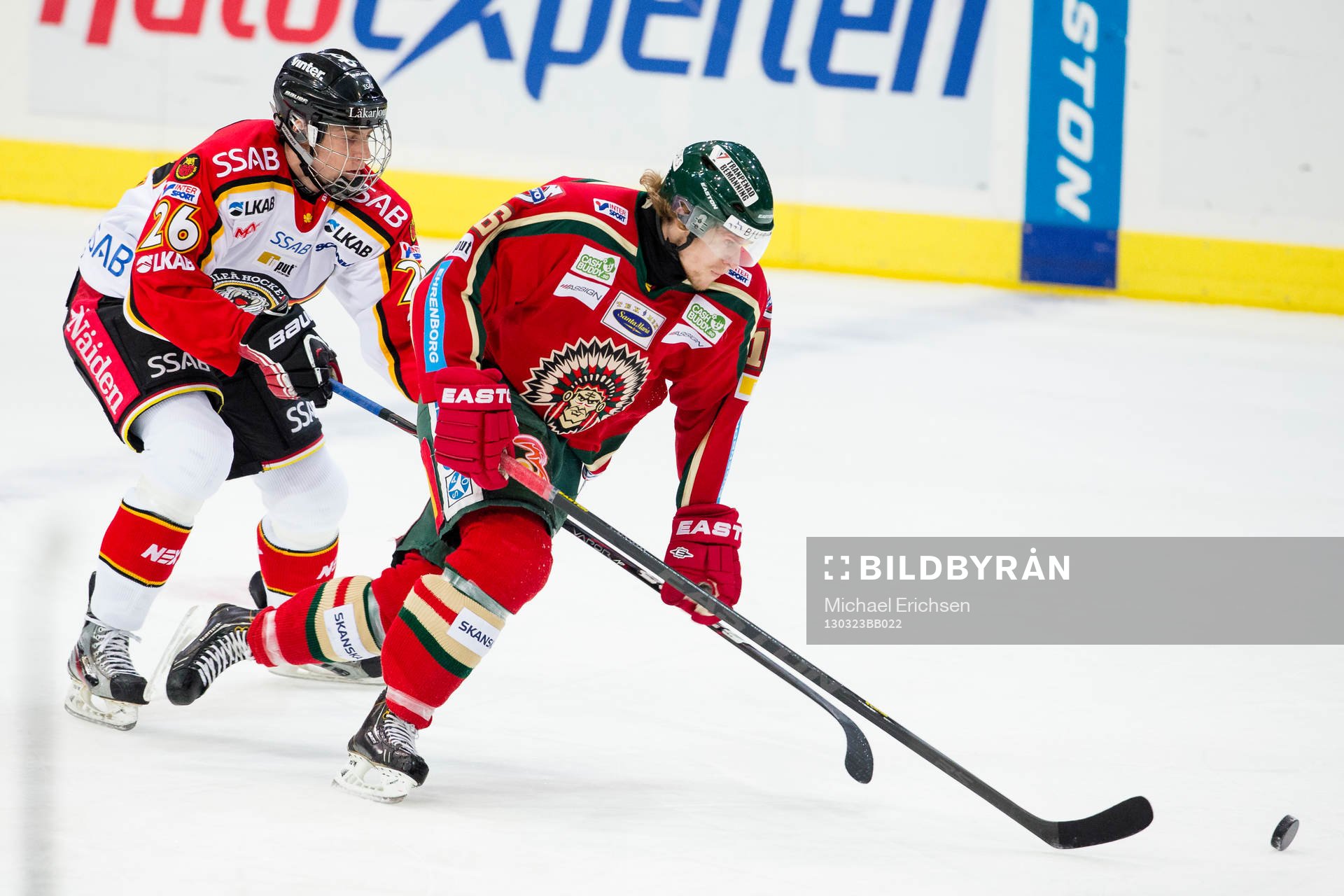 Anton Axelsson, Frölunda före Luleås Peter Cehlarik,