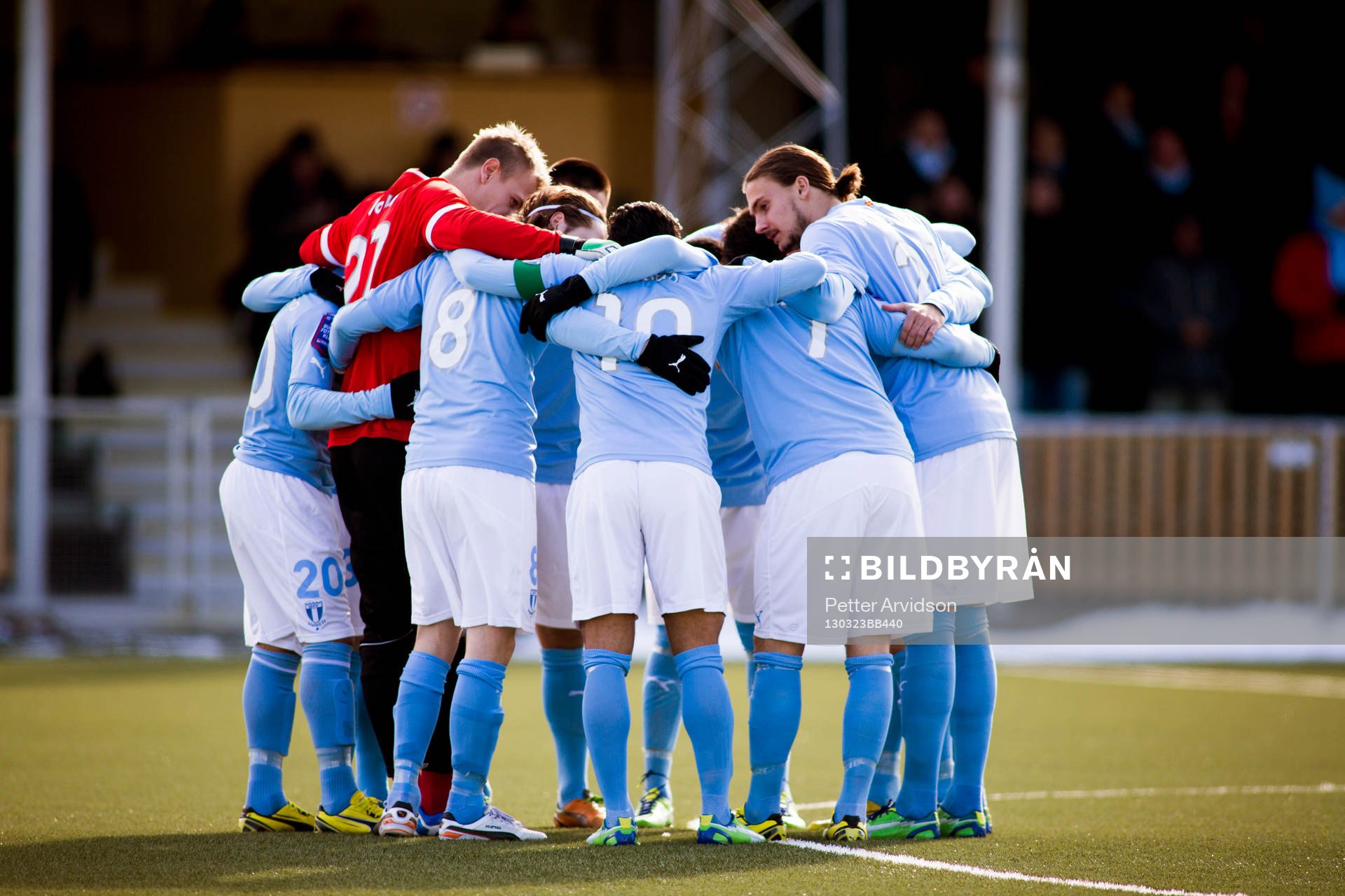 Malmö FF, i en ring innan matchstart