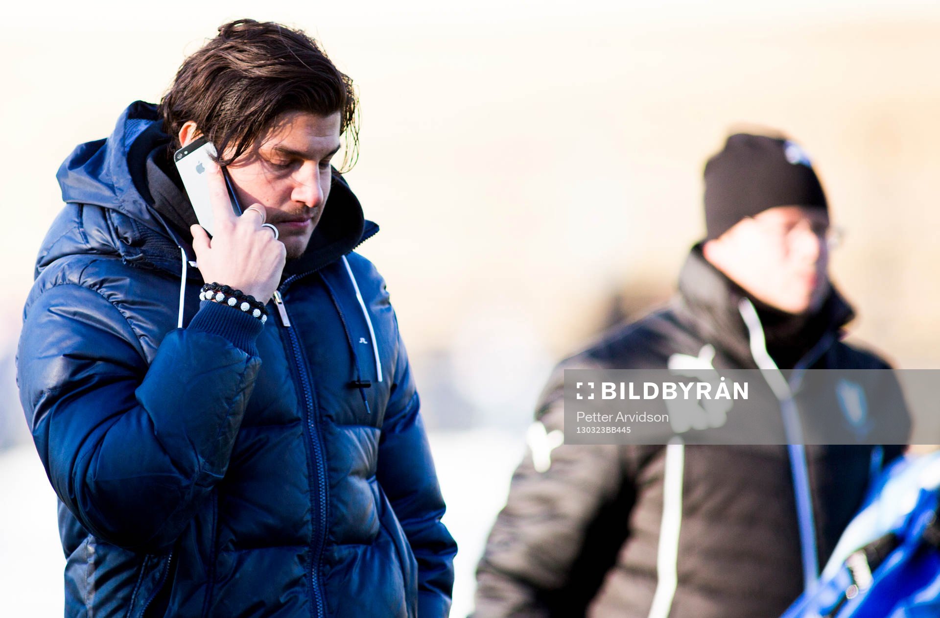 Miiko Albornoz, Malmö FF, pratar i telefon
