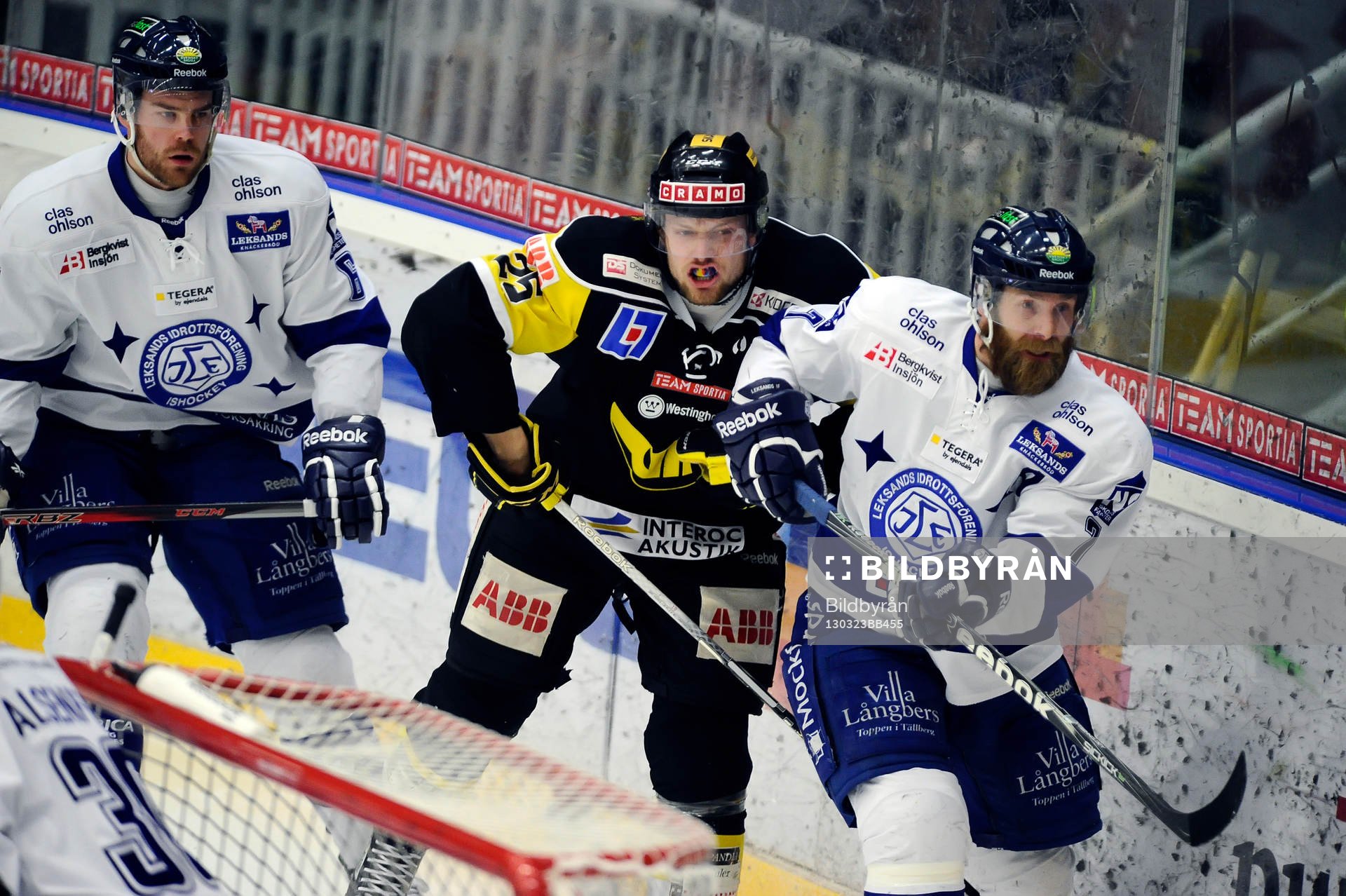 Leksands nr 7 Johan Svedberg och Västerås nr 25 Viktor