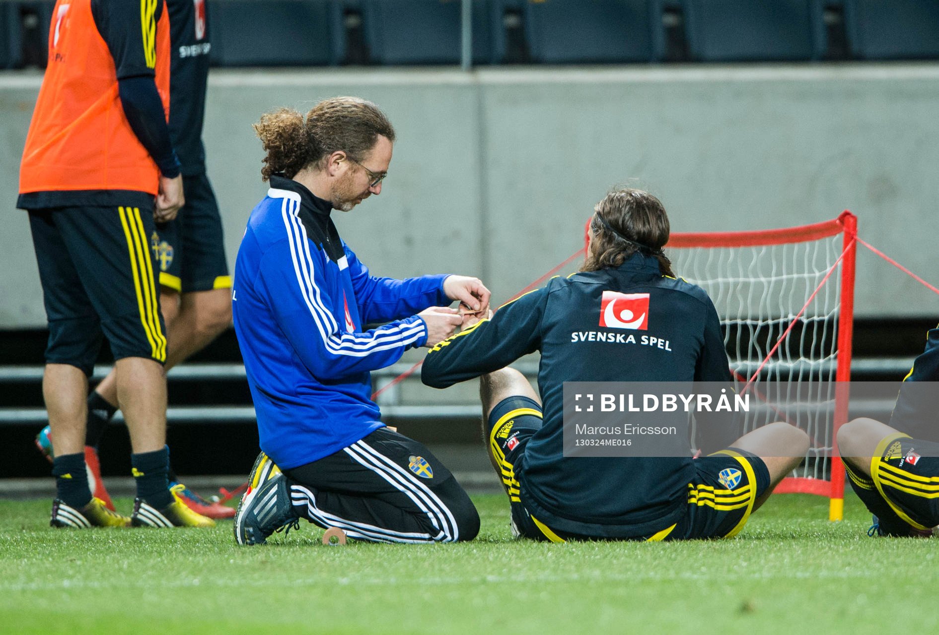 Jonas Olsson fick ont i fingret