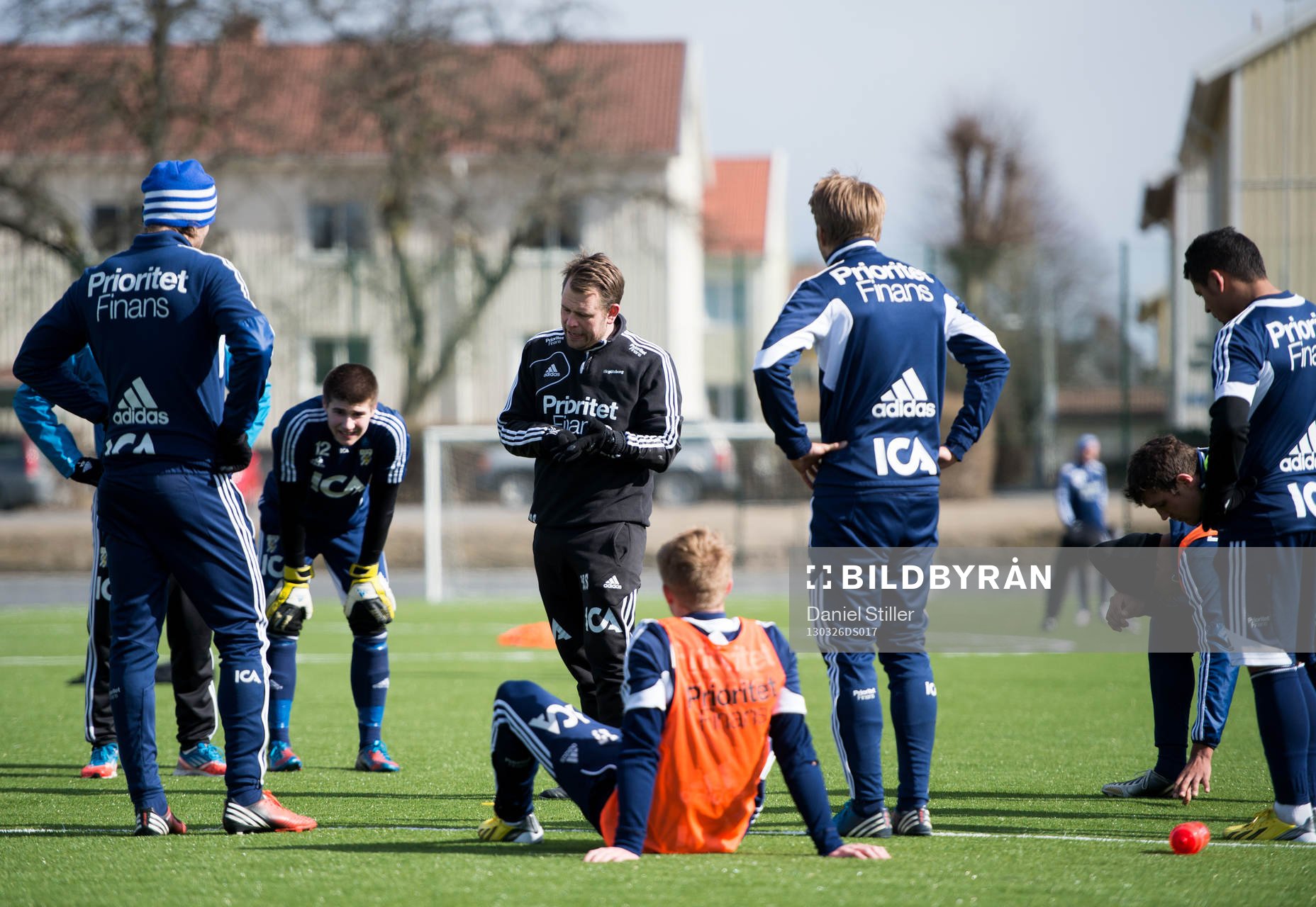 Mikael Stahre, tränare IFK Göteborg, har genomgång med