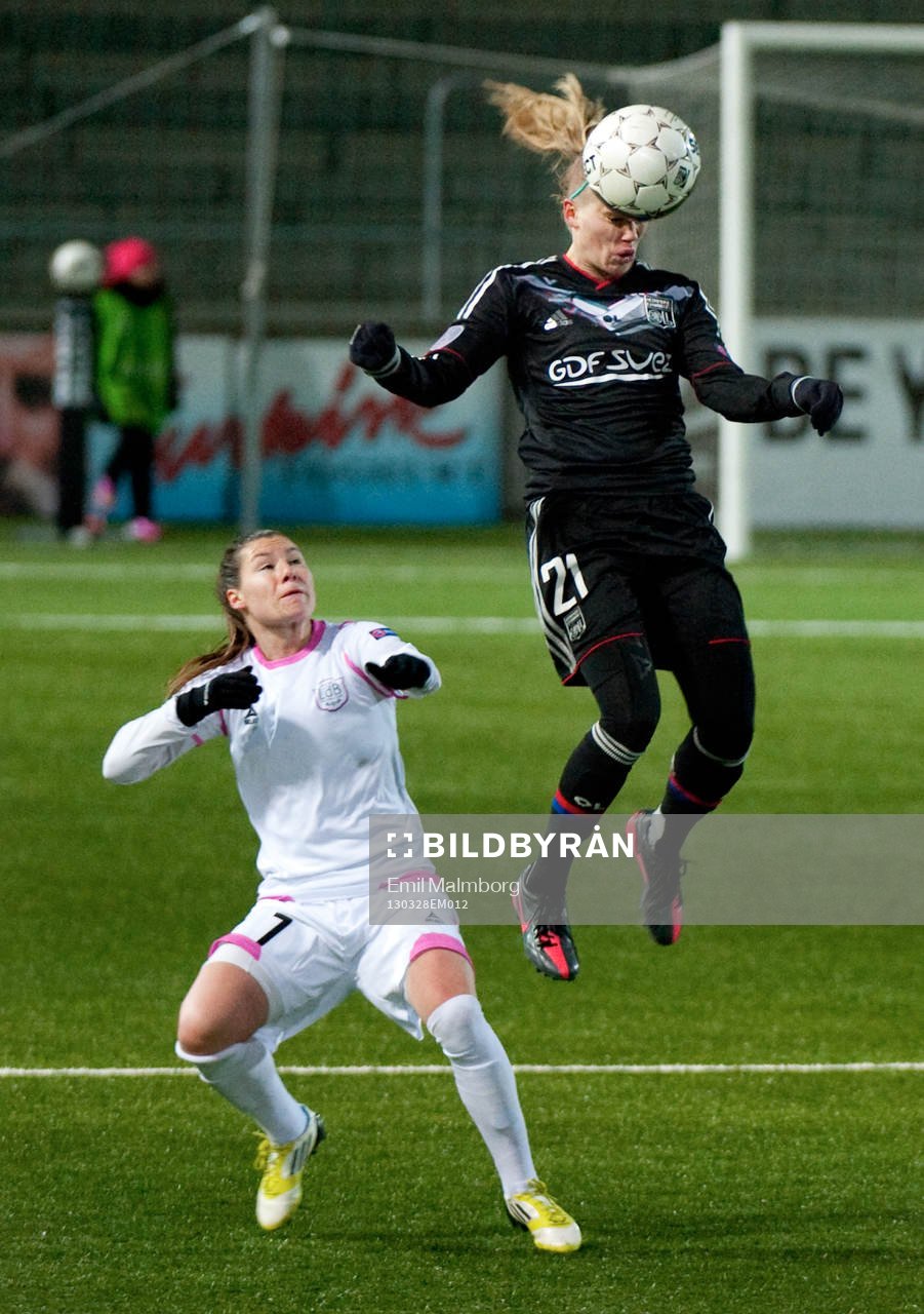Lara Dickenmann, Lyon och Ramona Bachmann, Malmö
