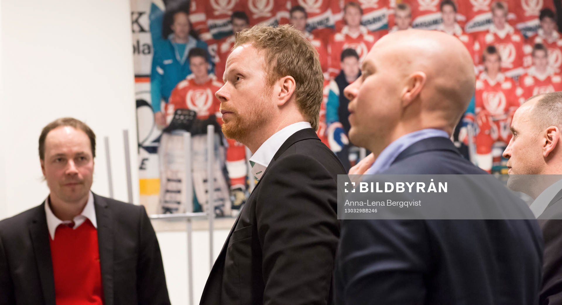 Roger Åkerström assisterande, Jonas Rönnqvist Head