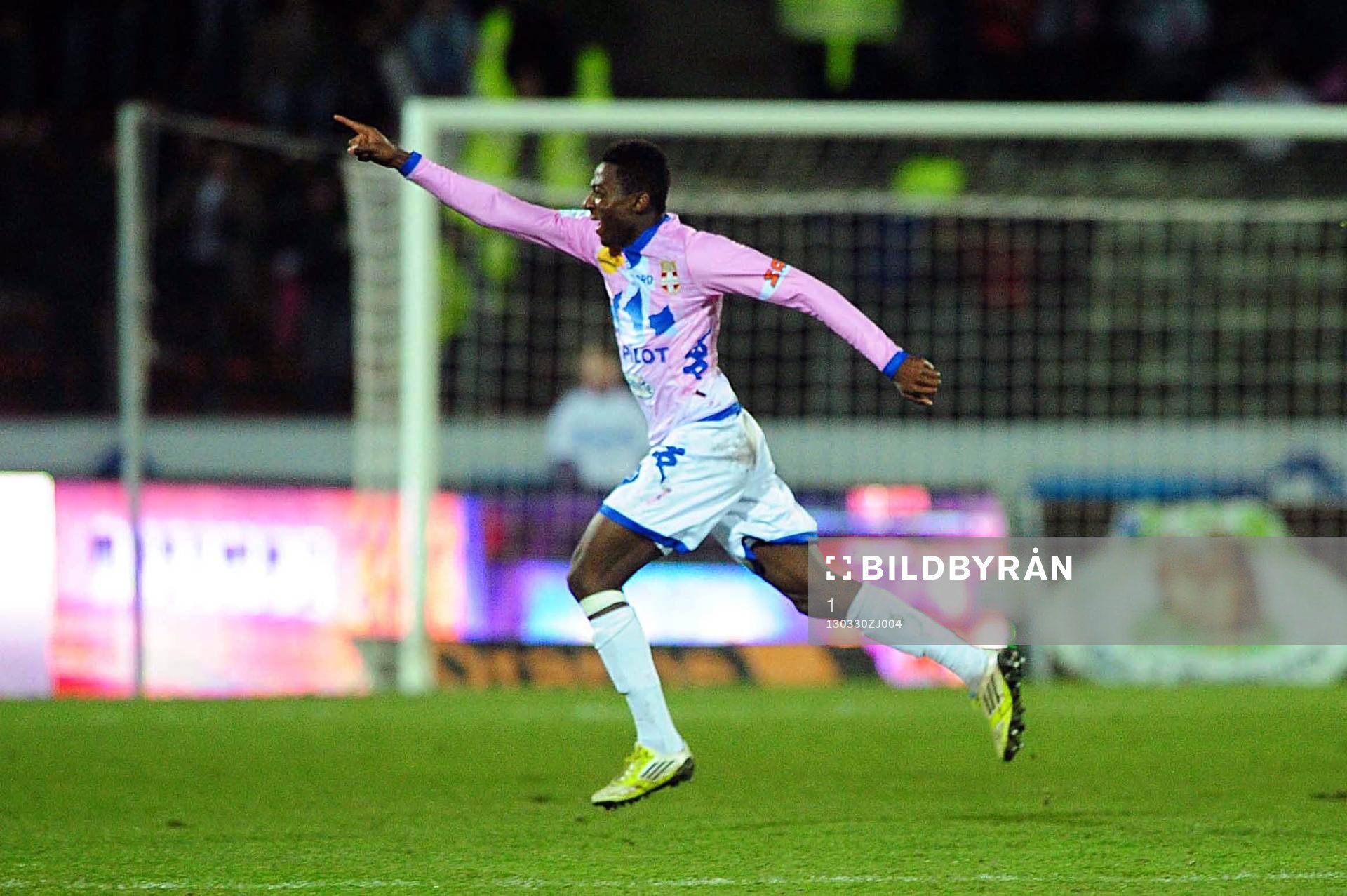 Joie Clarck NSIKULU - 30.03.2013 - Evian Thonon / Reims -