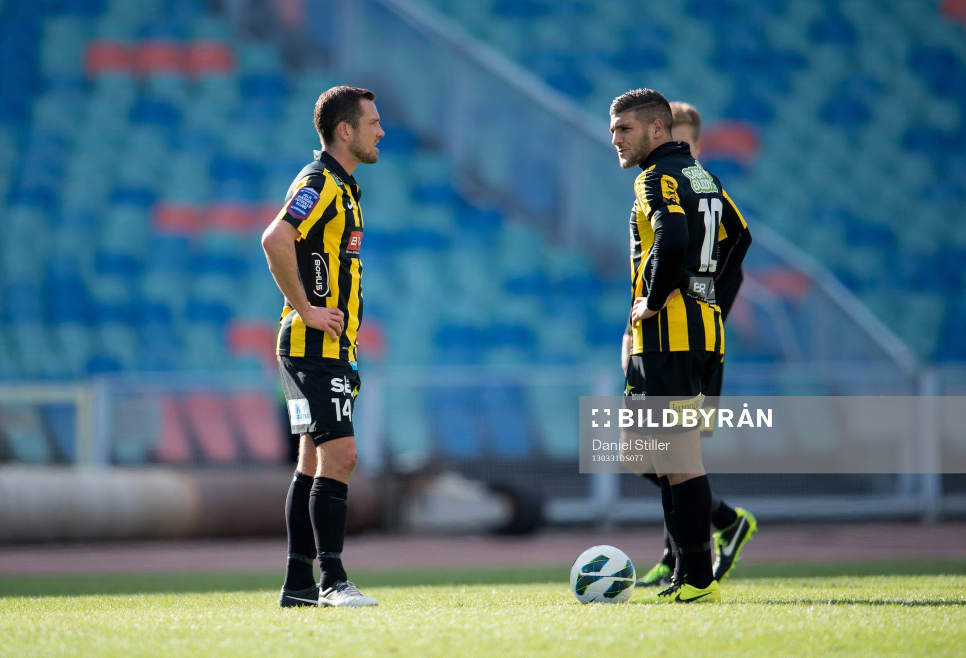 Martin Ericsson och Moestafa El Kabir, Häcken, väntar på
