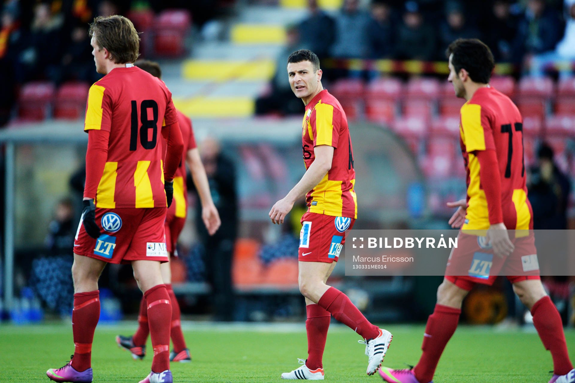 Sharbel Touma, Syrianska skäller ut sina lagkamrater