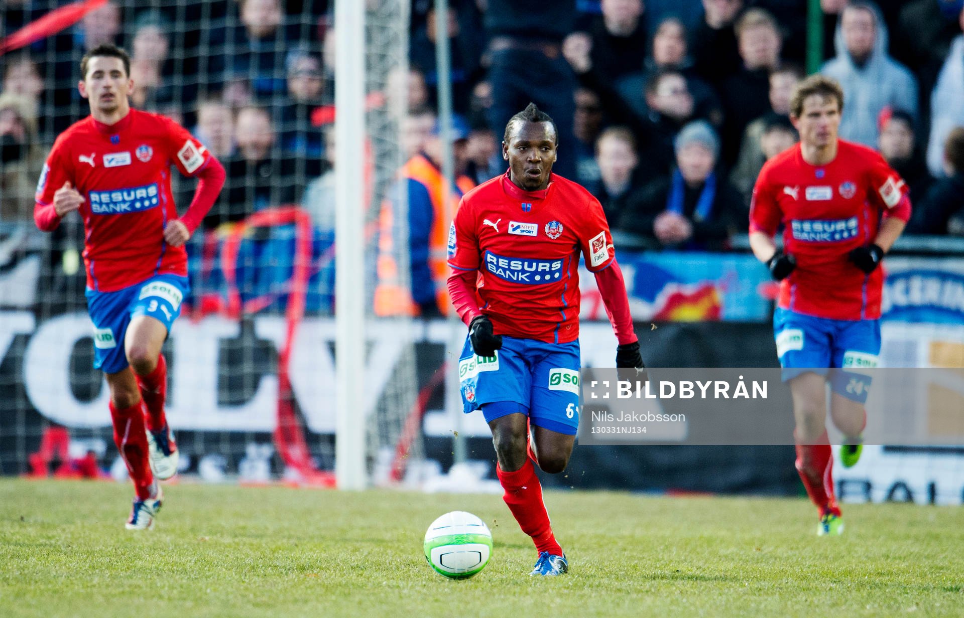 Fotboll, Allsvenskan, Helsingborg - Djurgården: Loret Sadiku, May Mahlangu, Erlend Hanstveit, Helsingborg.