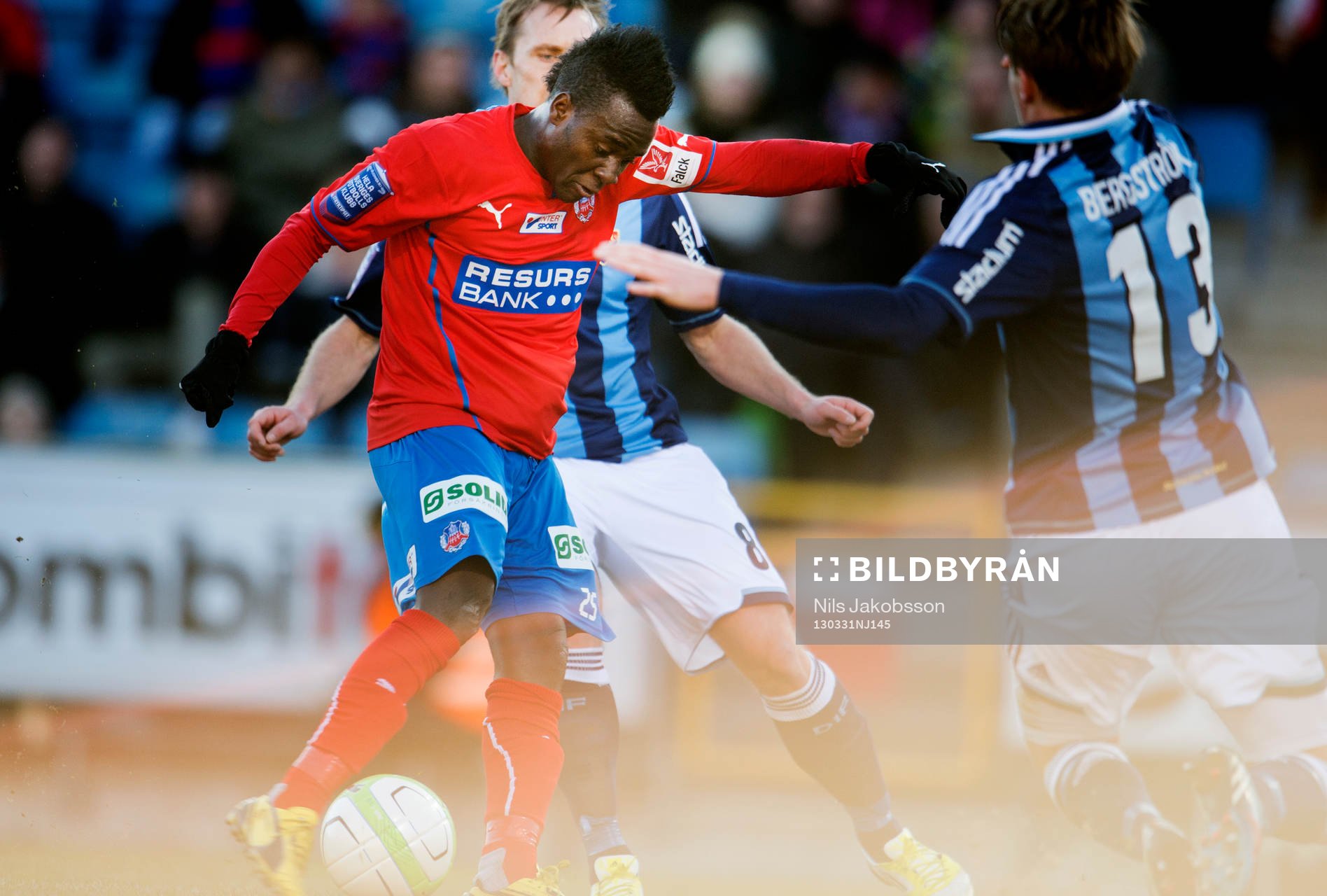 David Accam, Helsingborg, skjuter in 2-0