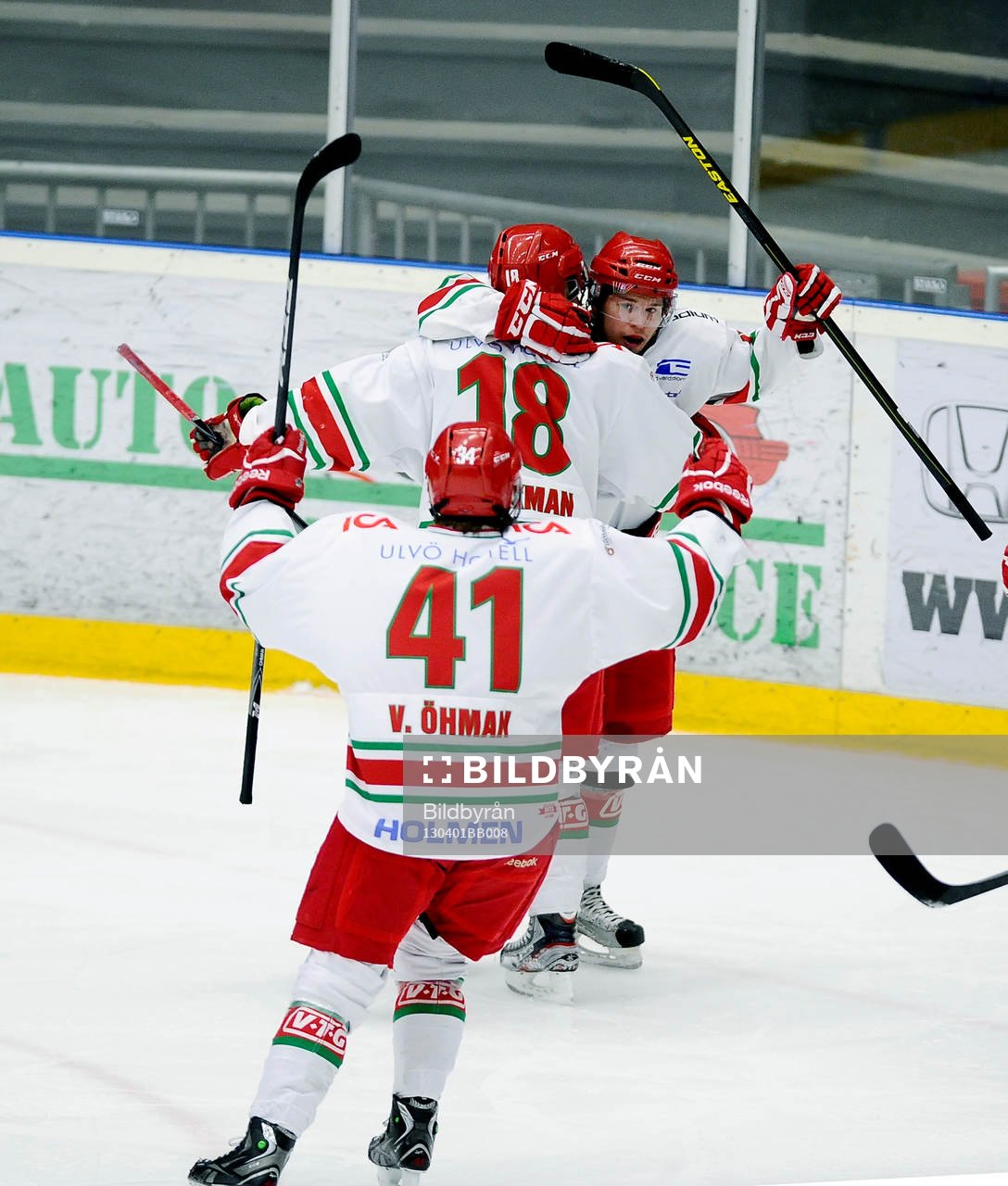 Modos nr 18 Kristoffer Backman jublar över sitt 1-1 mål